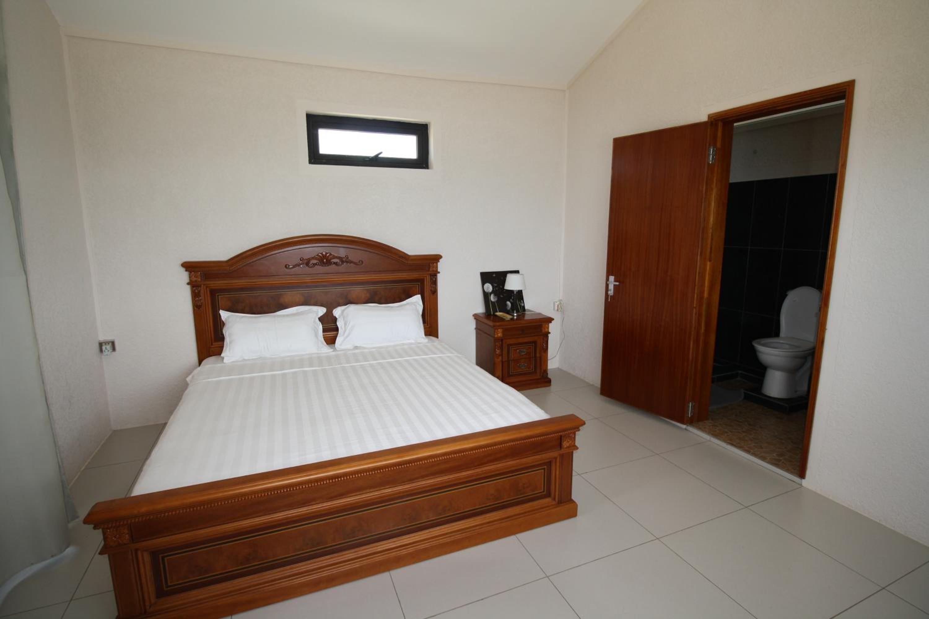 Three-Bedroom Villa - Photo 1