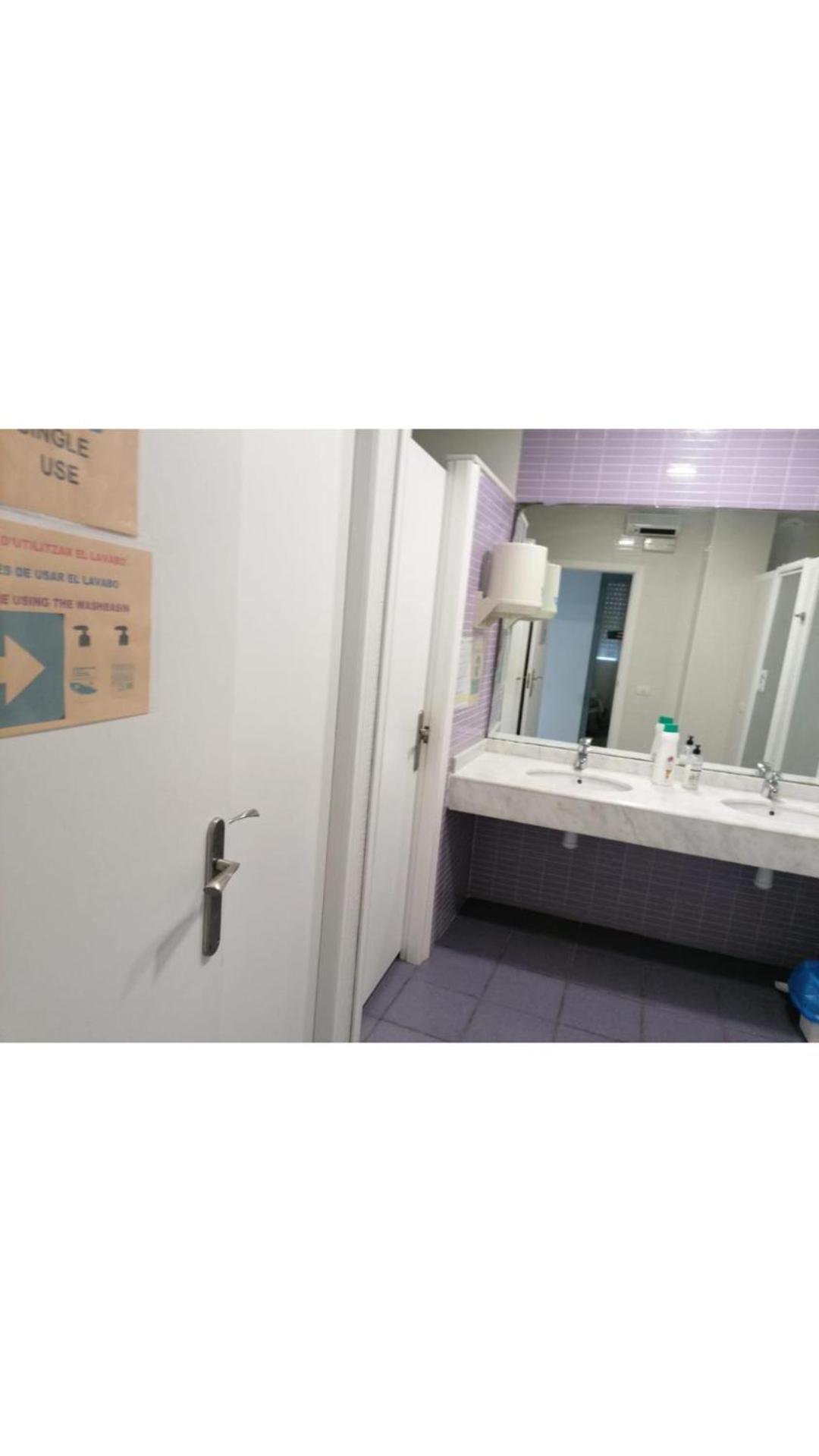 Double or Twin Room with Shared Bathroom photo 3