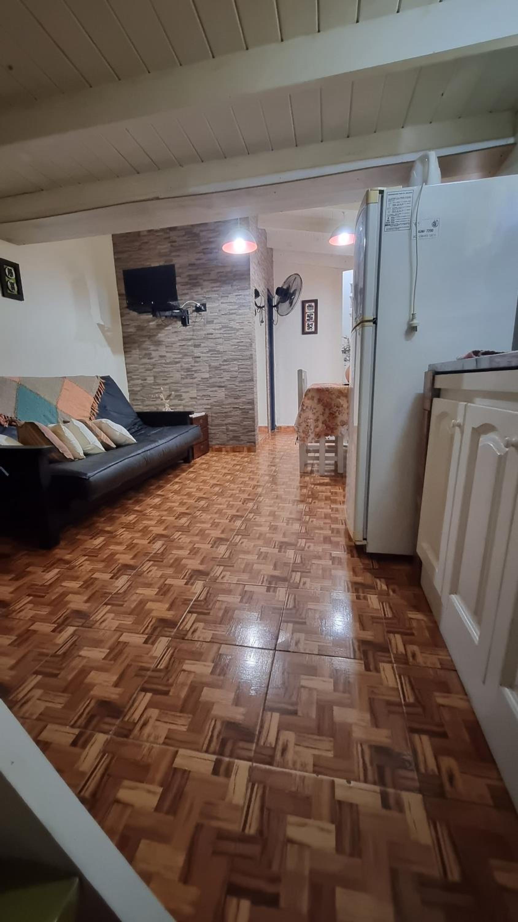 One-Bedroom House photo 1