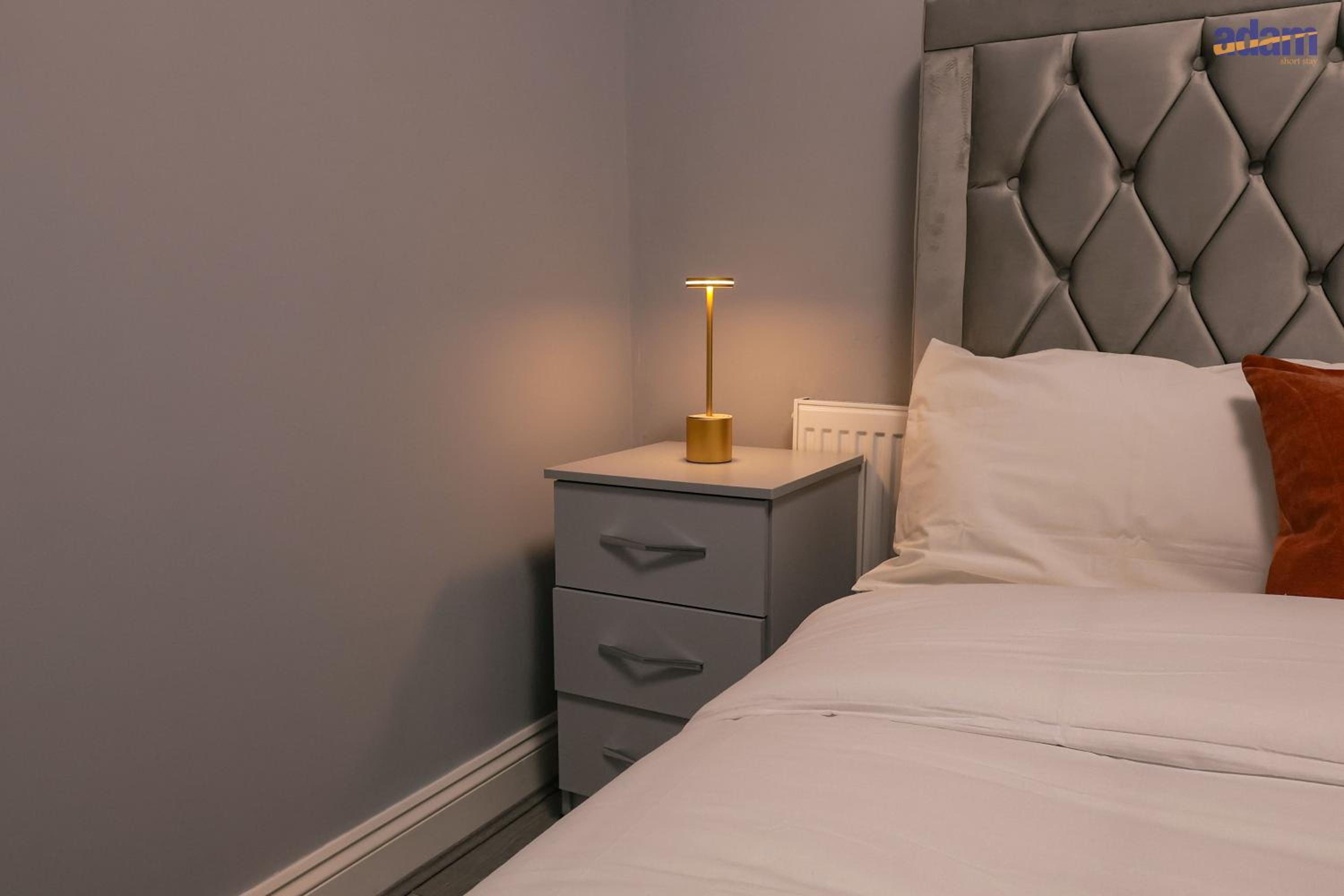 Double Room with Shared Bathroom photo 2