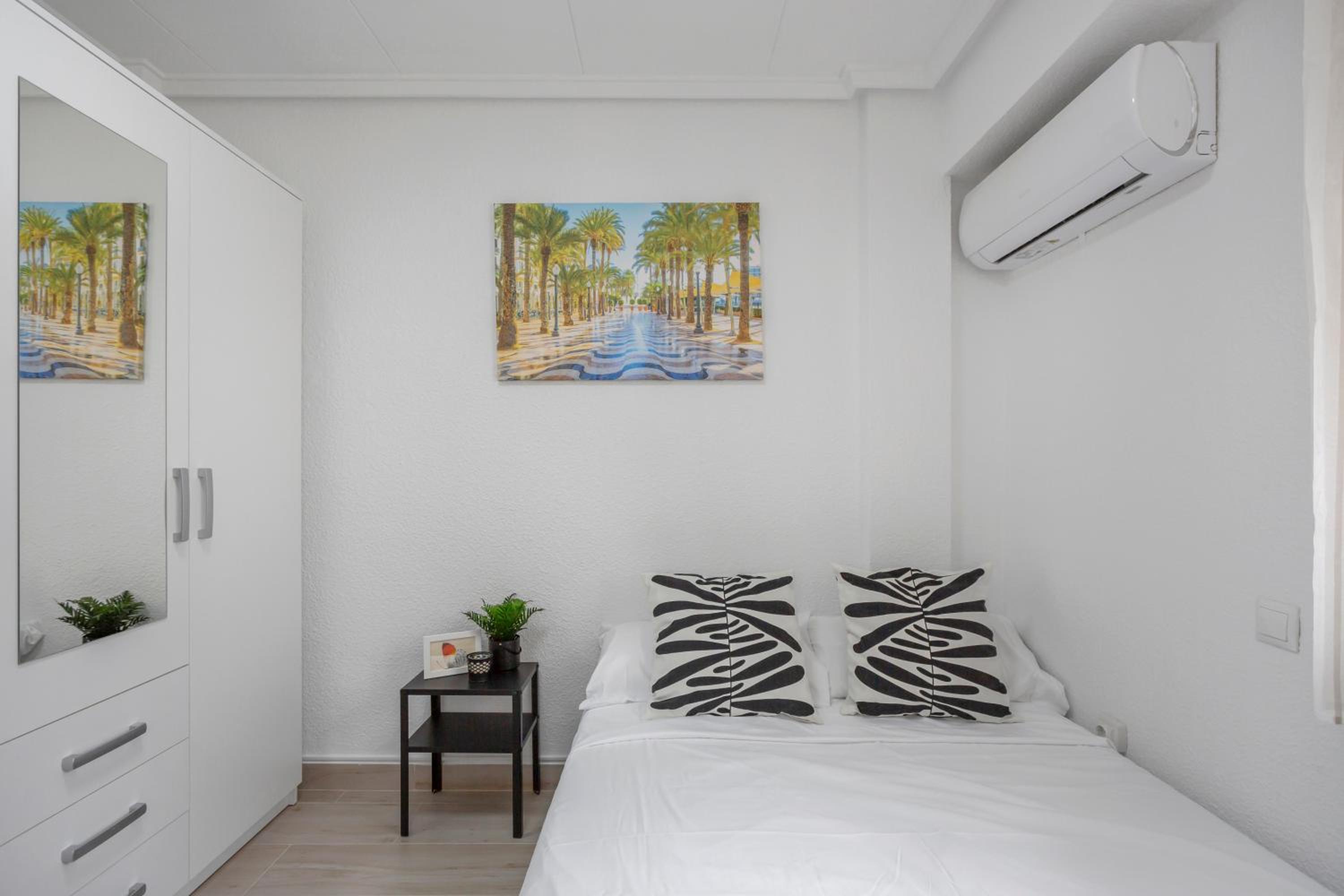 Three-Bedroom Apartment photo 2