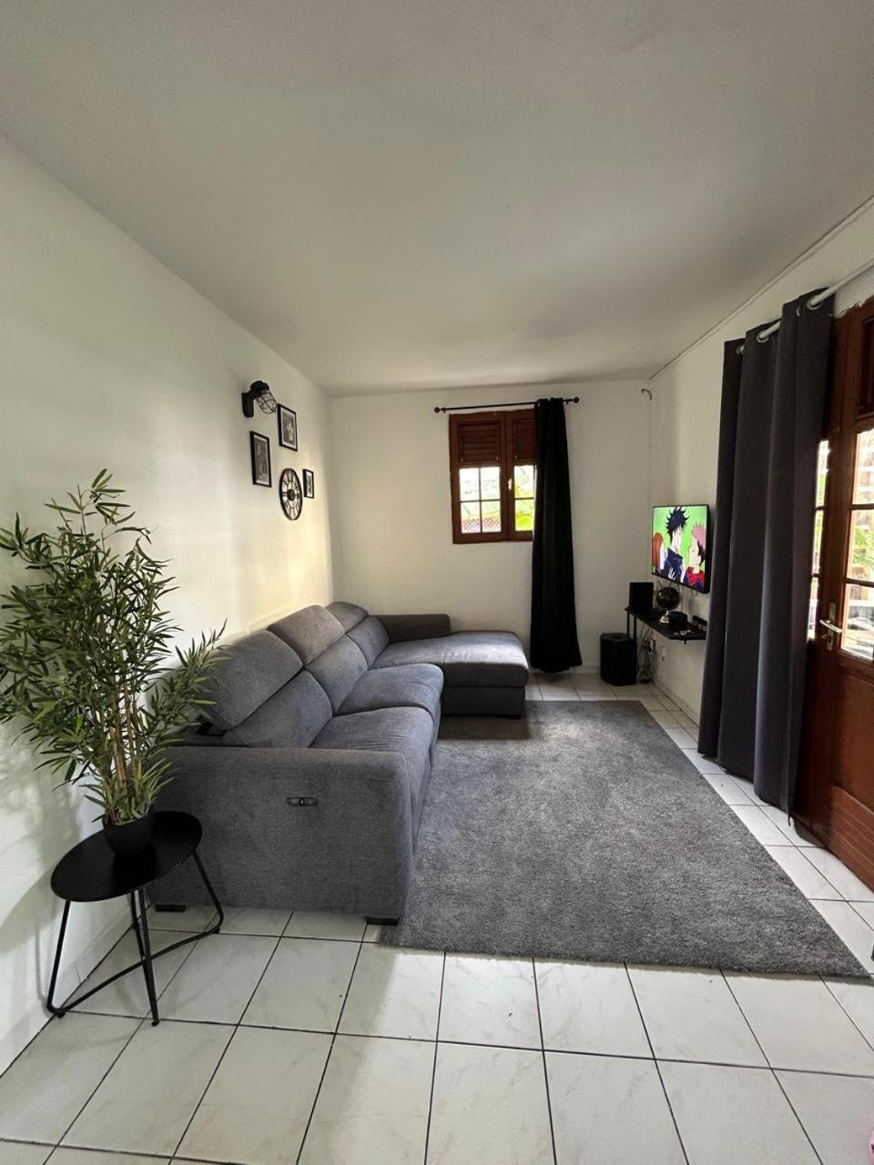 Two-Bedroom House photo 2