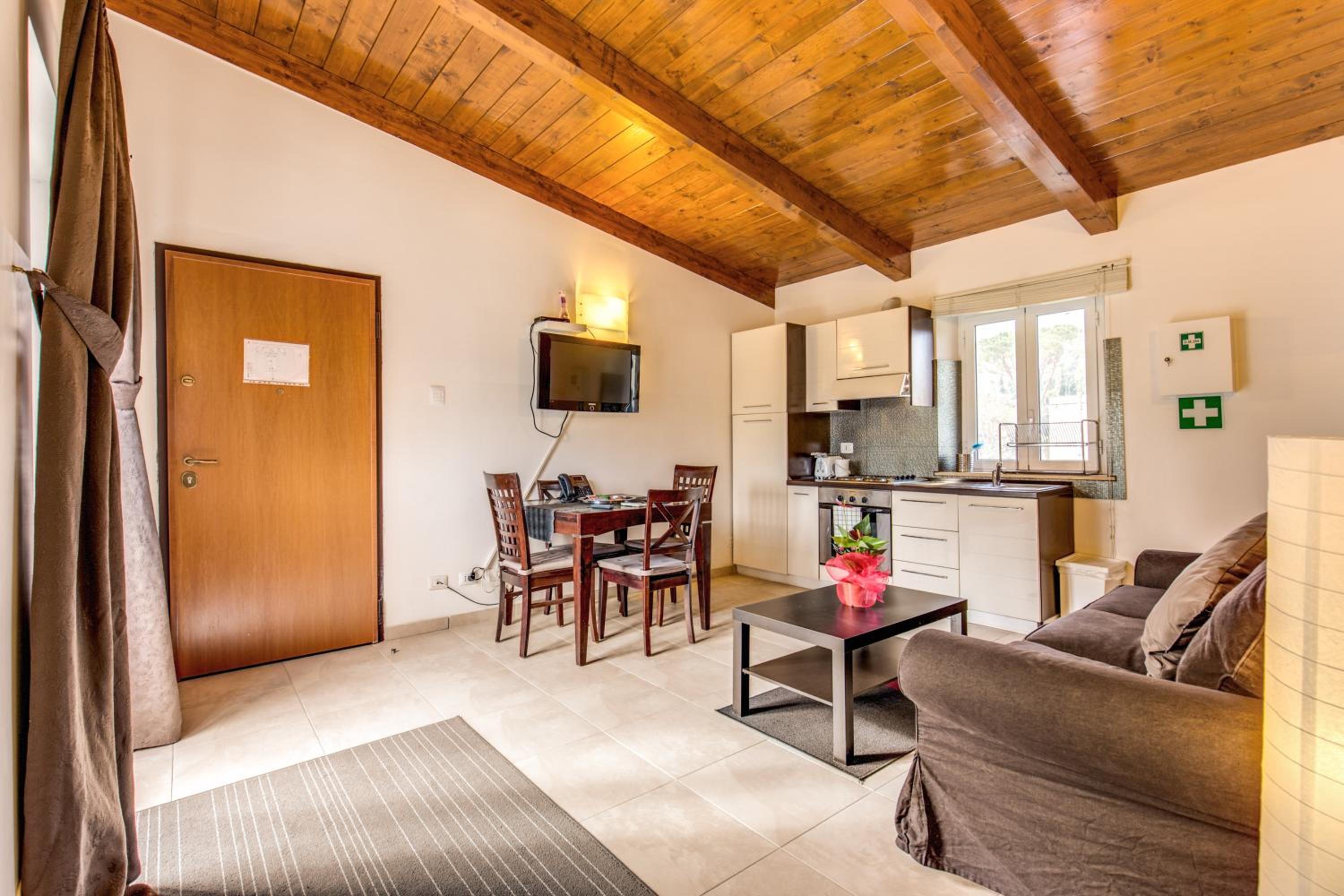 Superior One-Bedroom Apartment with Balcony photo 3