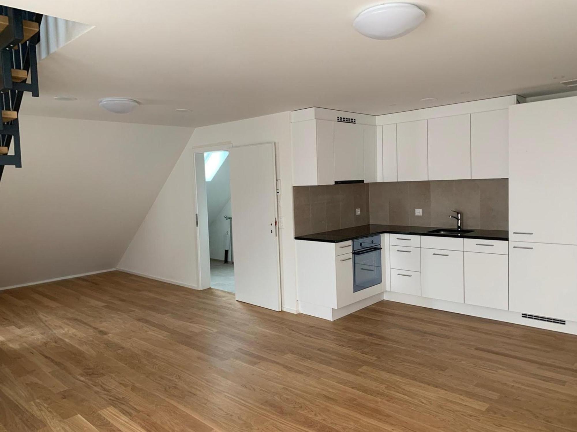Apartment - Split Level photo 3