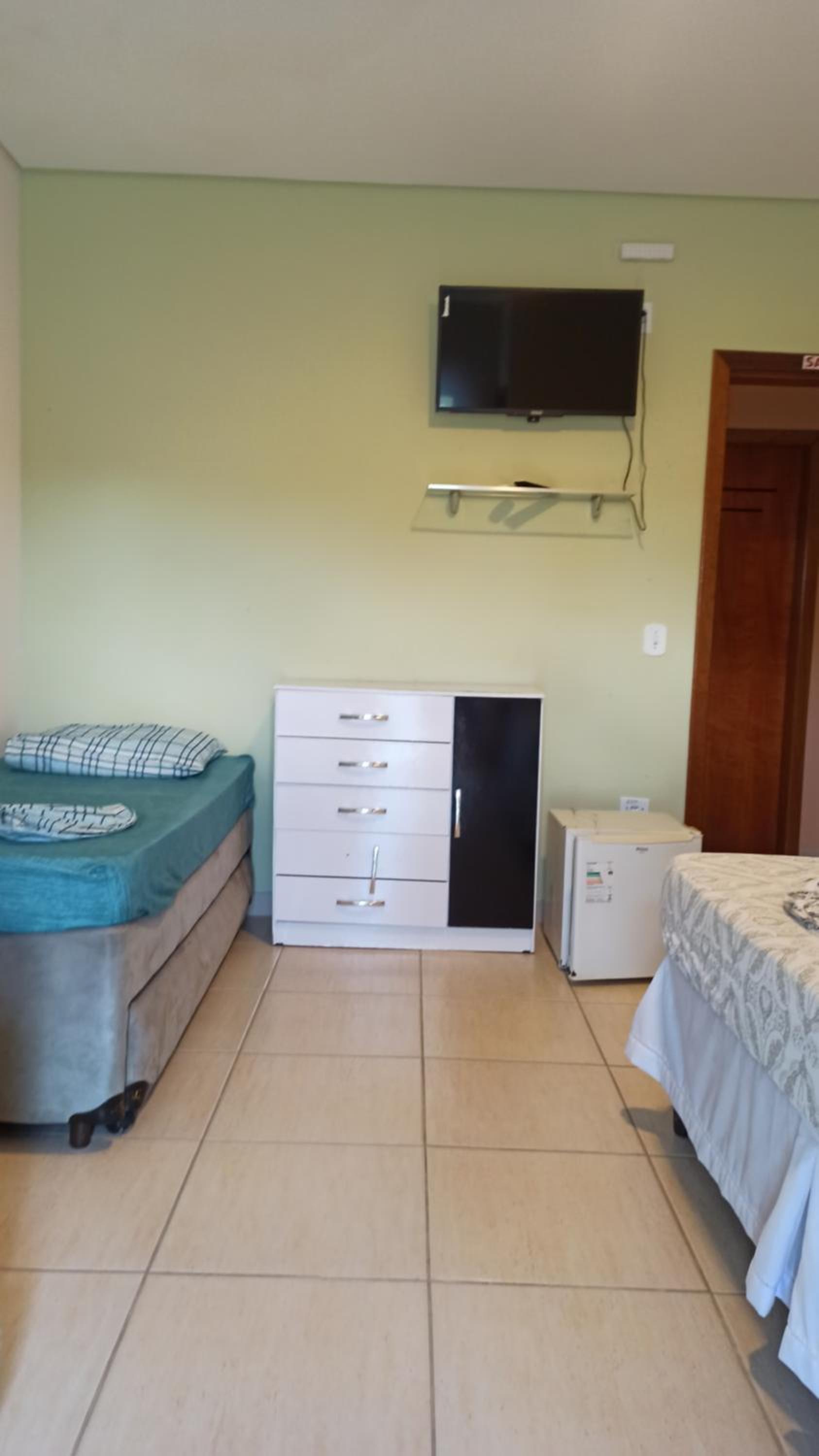 Superior Family Room - Photo 1
