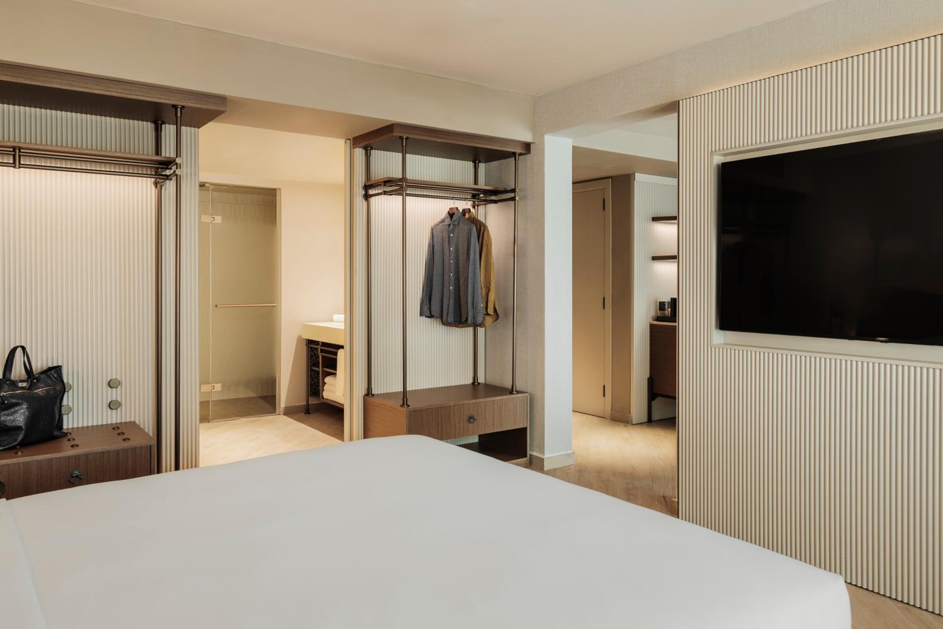 One-Bedroom Suite with Terrace