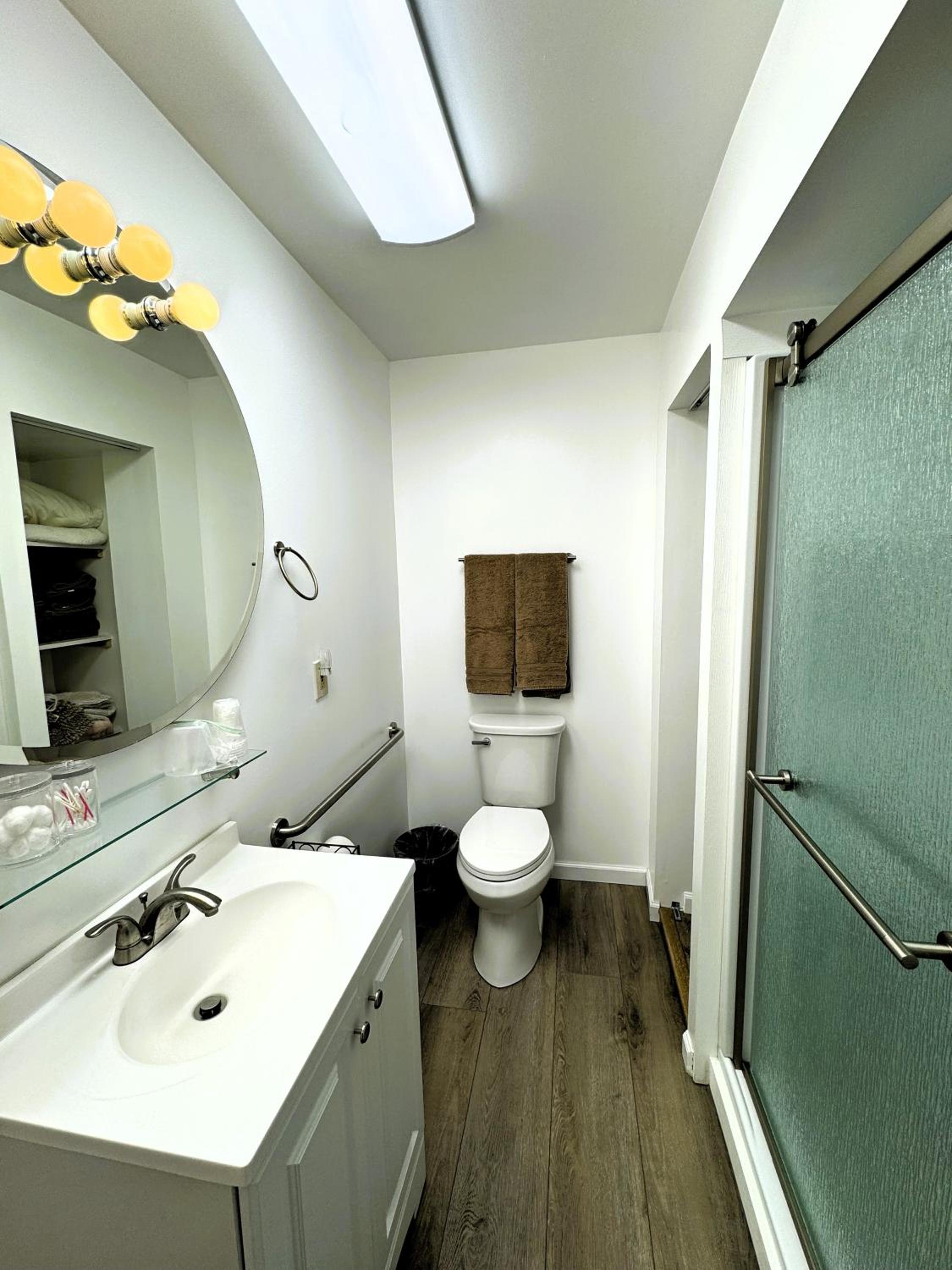 Quadruple Room with Private Bathroom photo 3