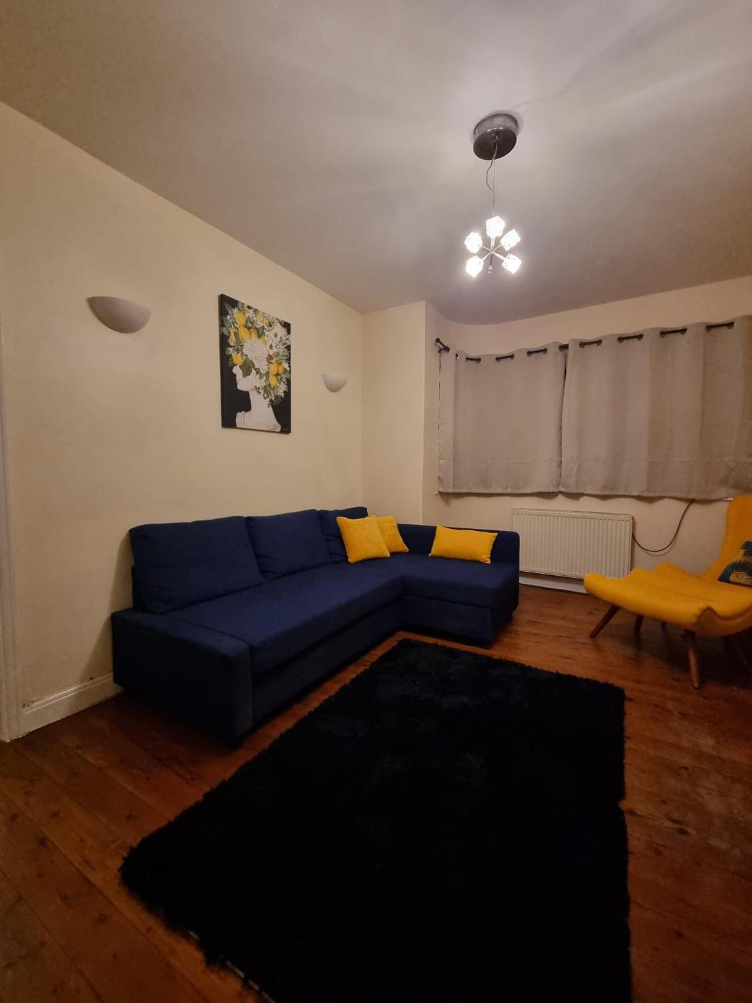 Three-Bedroom Apartment photo 2