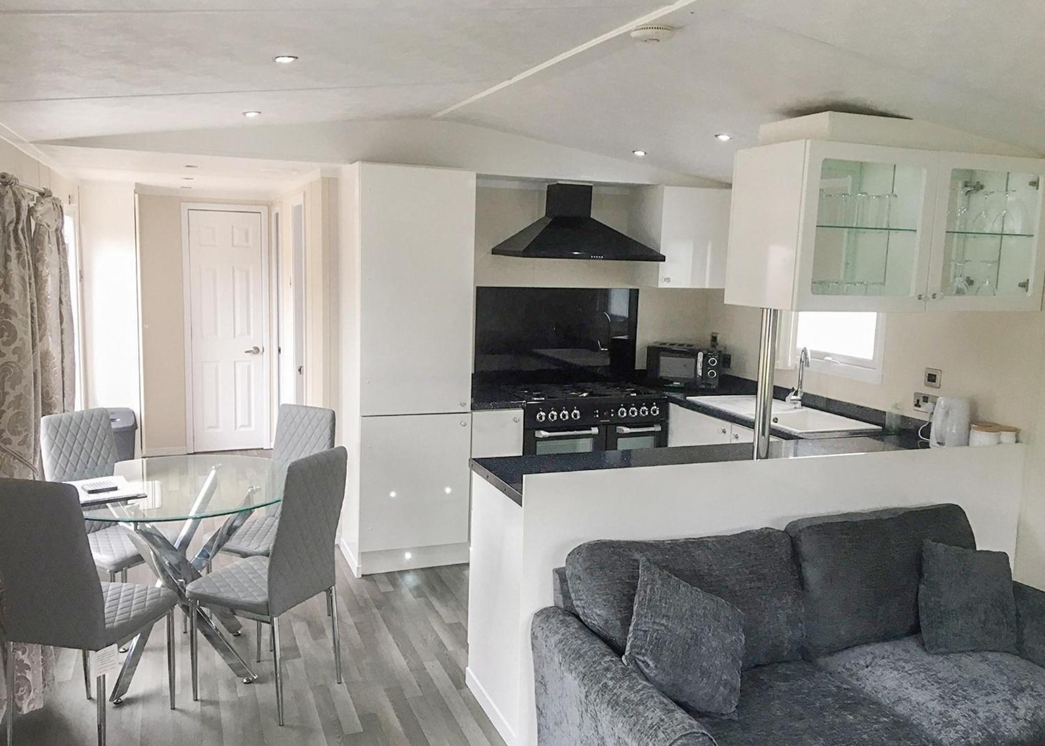 Two-Bedroom Holiday Home photo 2