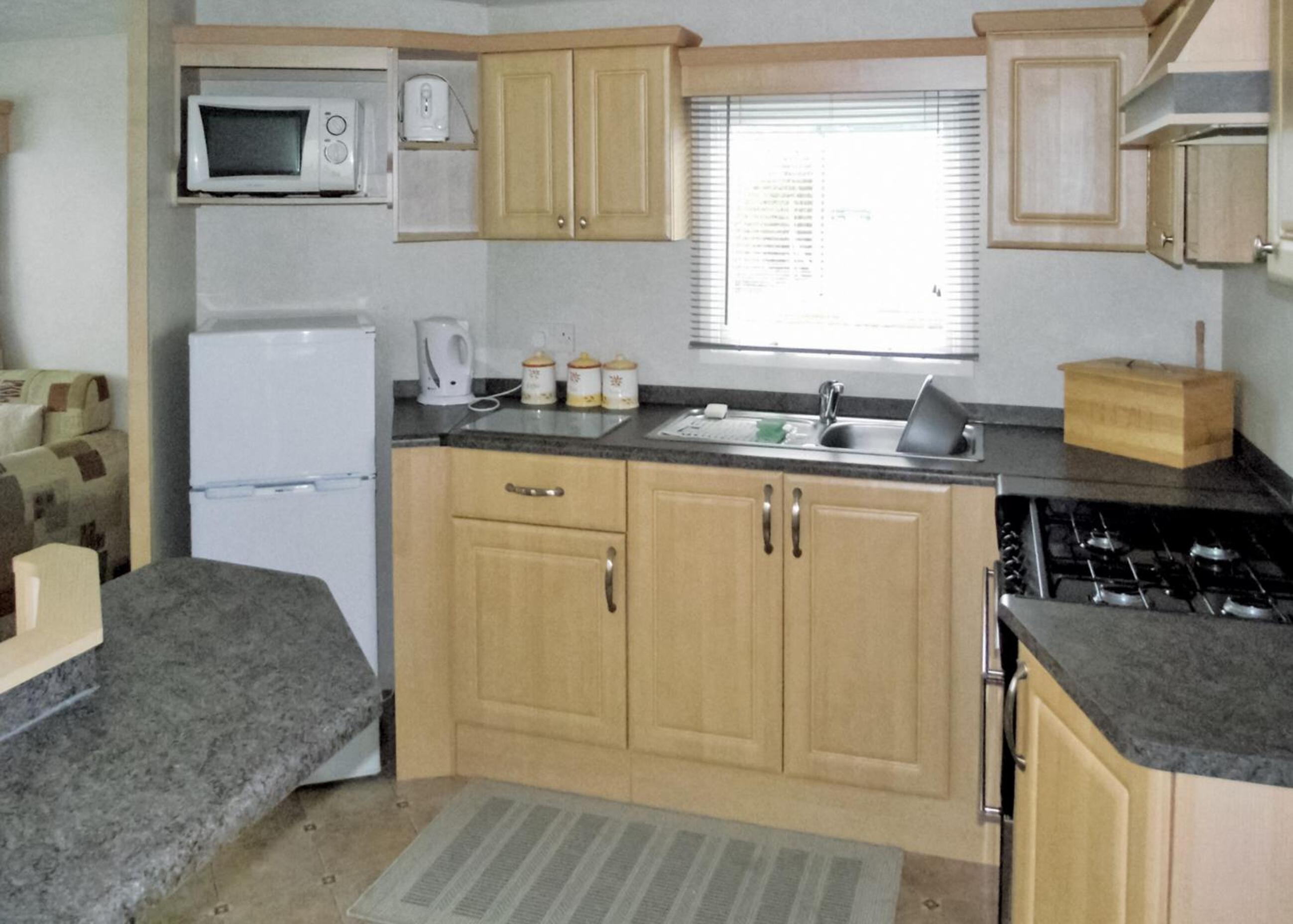 Two-Bedroom Mobile Home photo 2