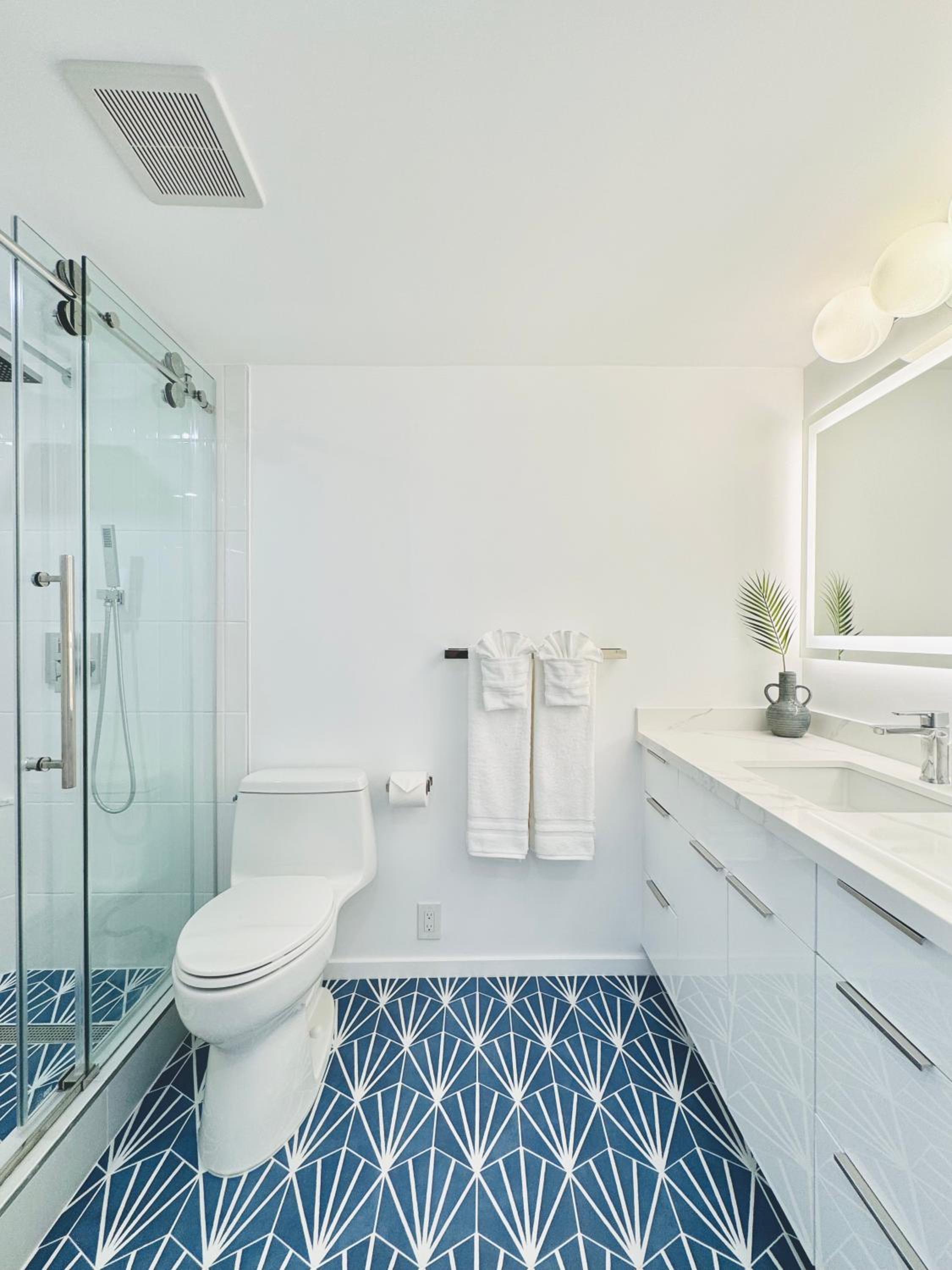 Panoramic Oceanview Resort - Full Kitchen in Each Unit, 2 Swimming Pools, Onsite Restaurants, Fireworks Every Friday: One-Bedroom Apartment - Oceanfront photo