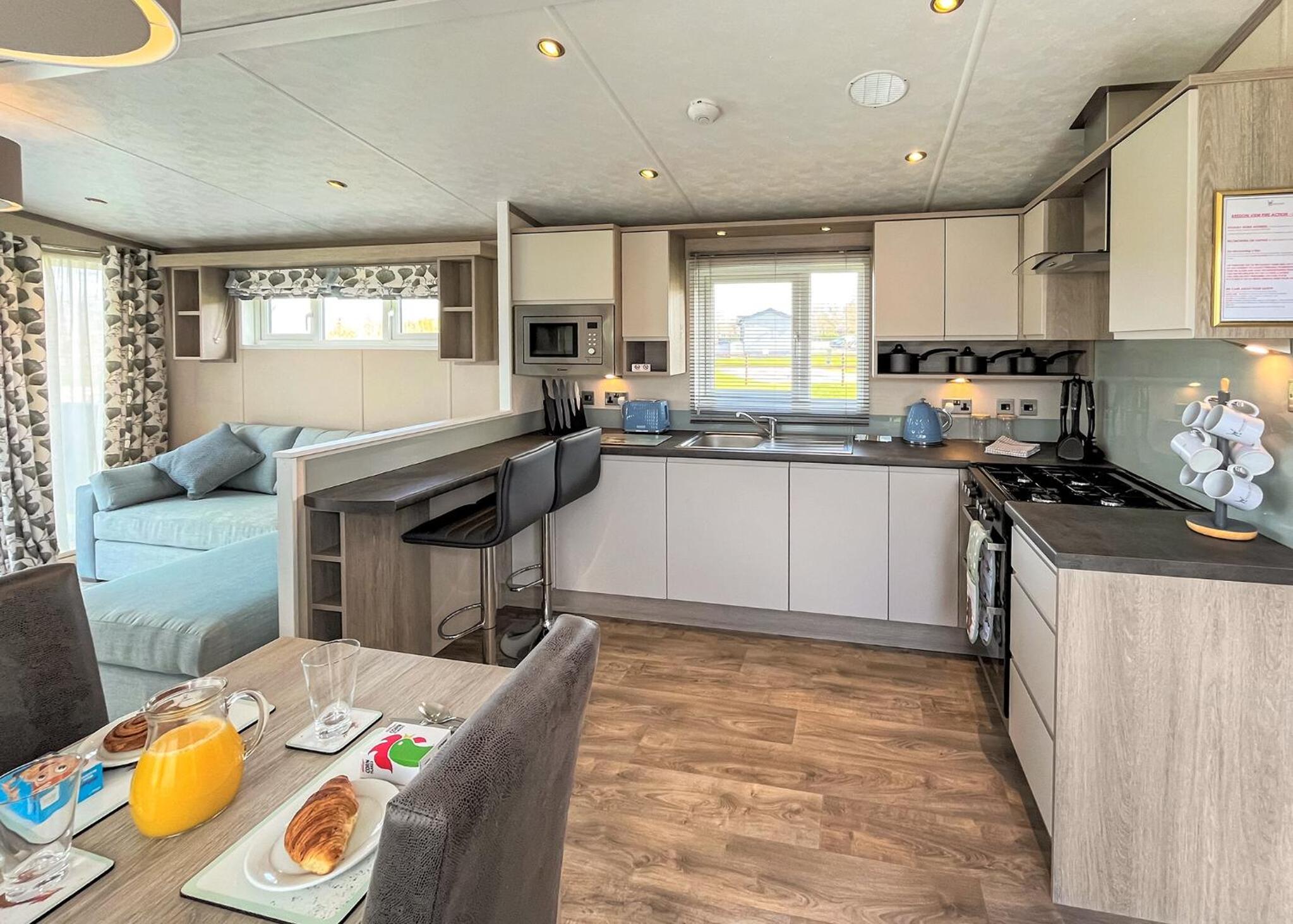 Two-Bedroom Holiday Home photo 2