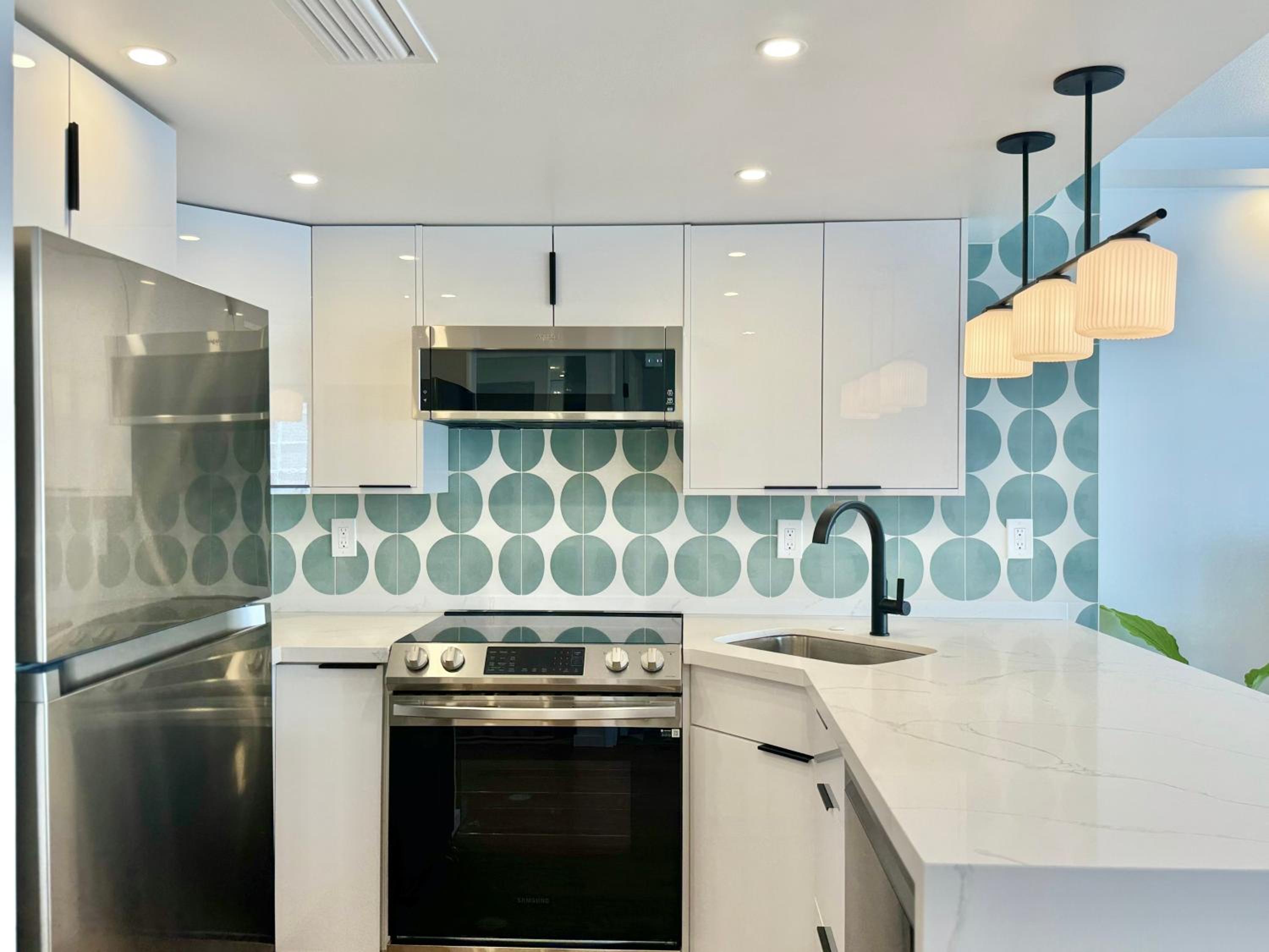 Panoramic Oceanview Resort - Full Kitchen in Each Unit, 2 Swimming Pools, Onsite Restaurants, Fireworks Every Friday: One-Bedroom Apartment - Oceanfront photo