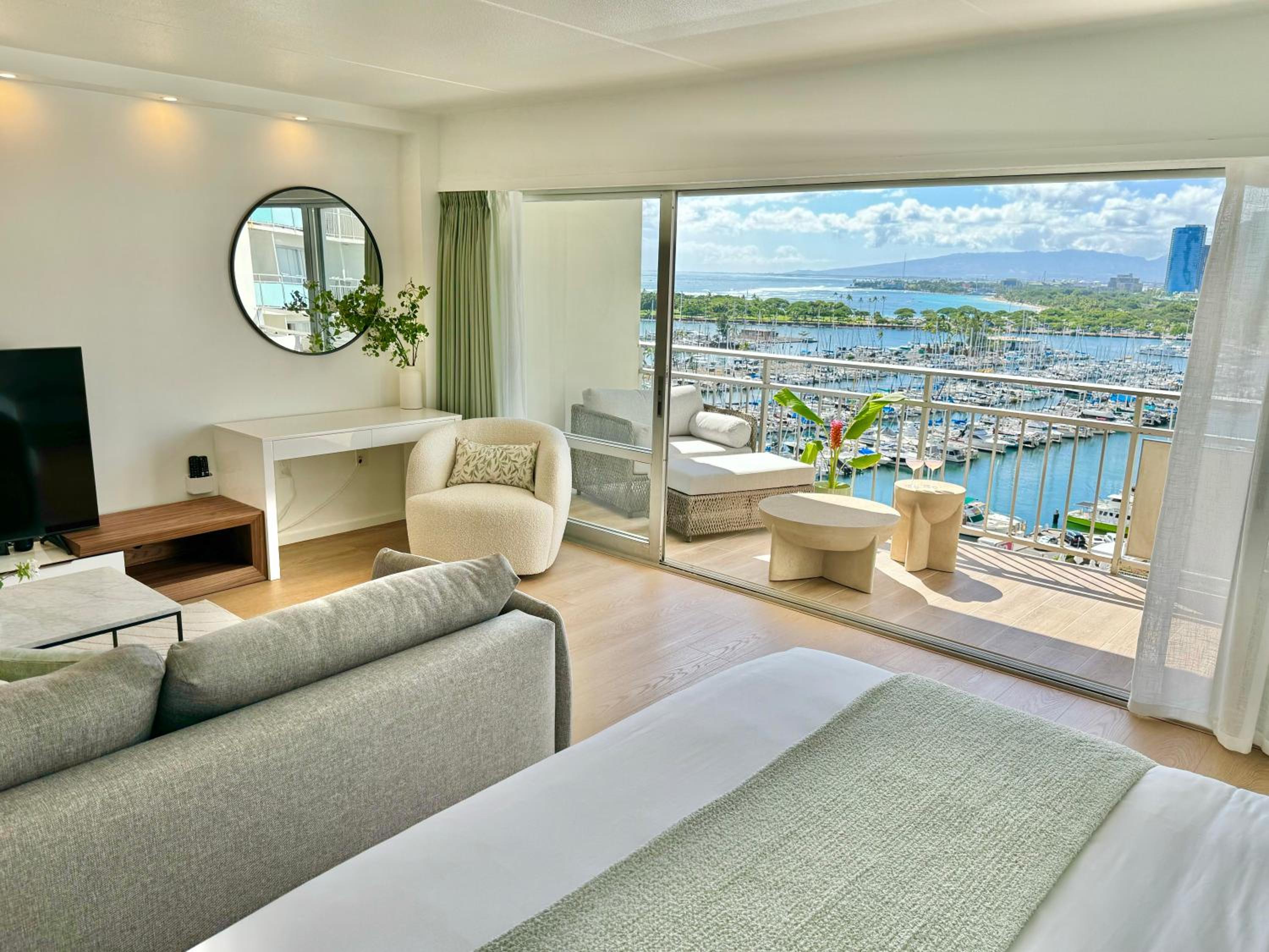 Panoramic Oceanview Resort - Full Kitchen in Each Unit, 2 Swimming Pools, Onsite Restaurants, Fireworks Every Friday: One-Bedroom Apartment - Oceanfront photo