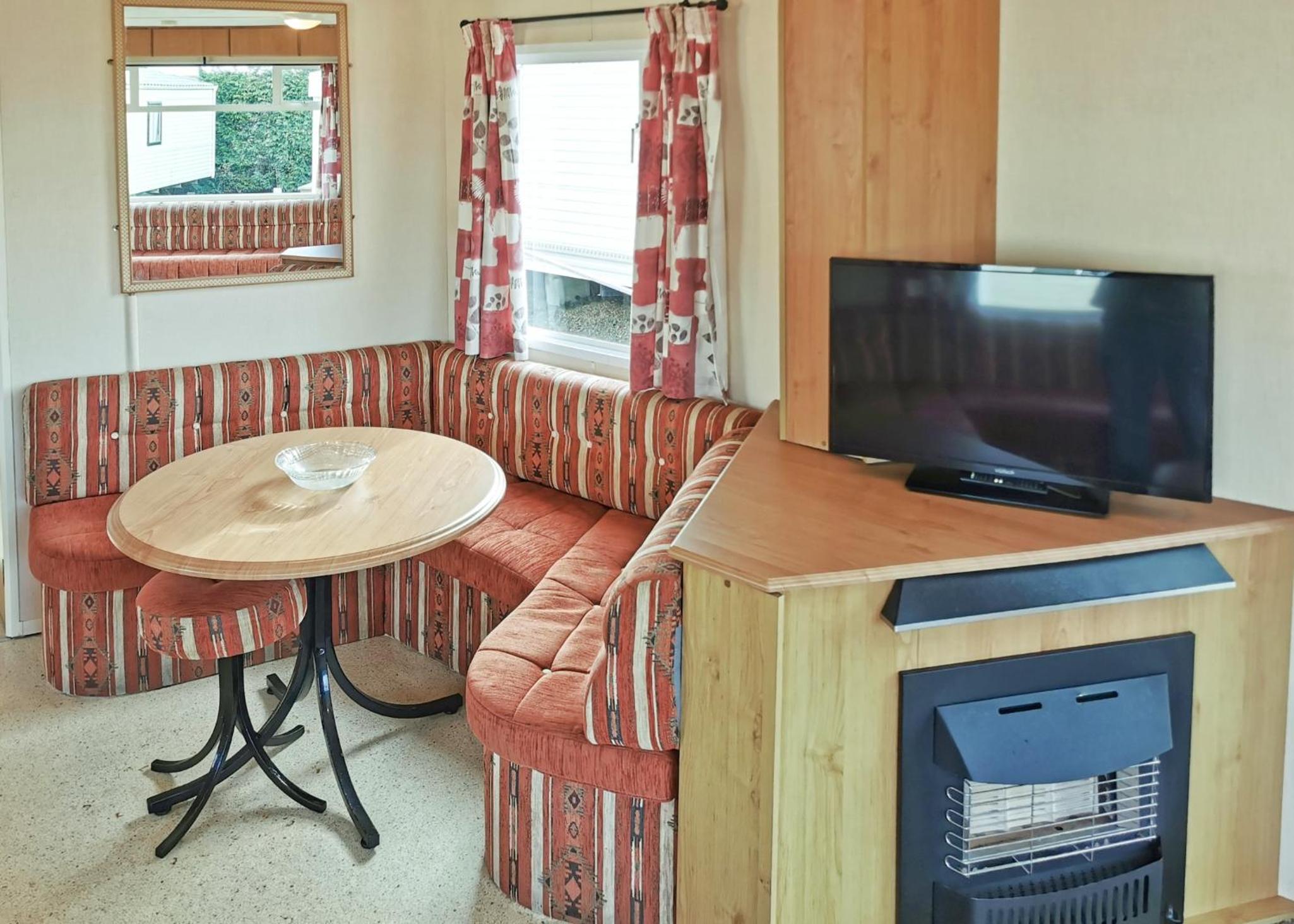 Mobile Home photo 2