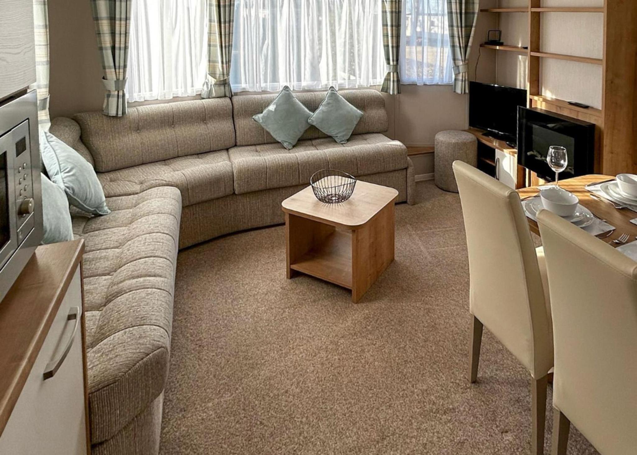 Mobile Home 8