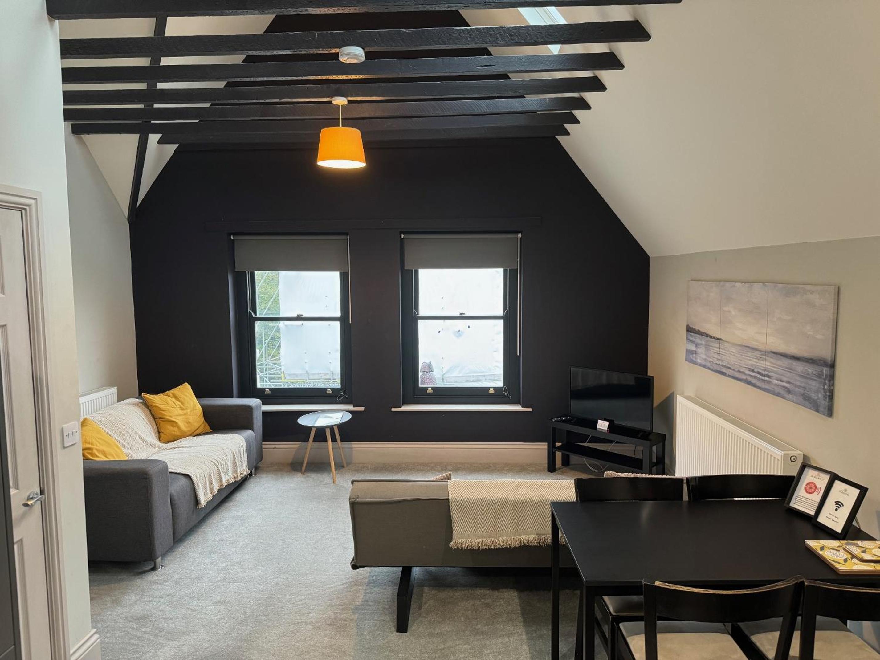 Deluxe King Suite