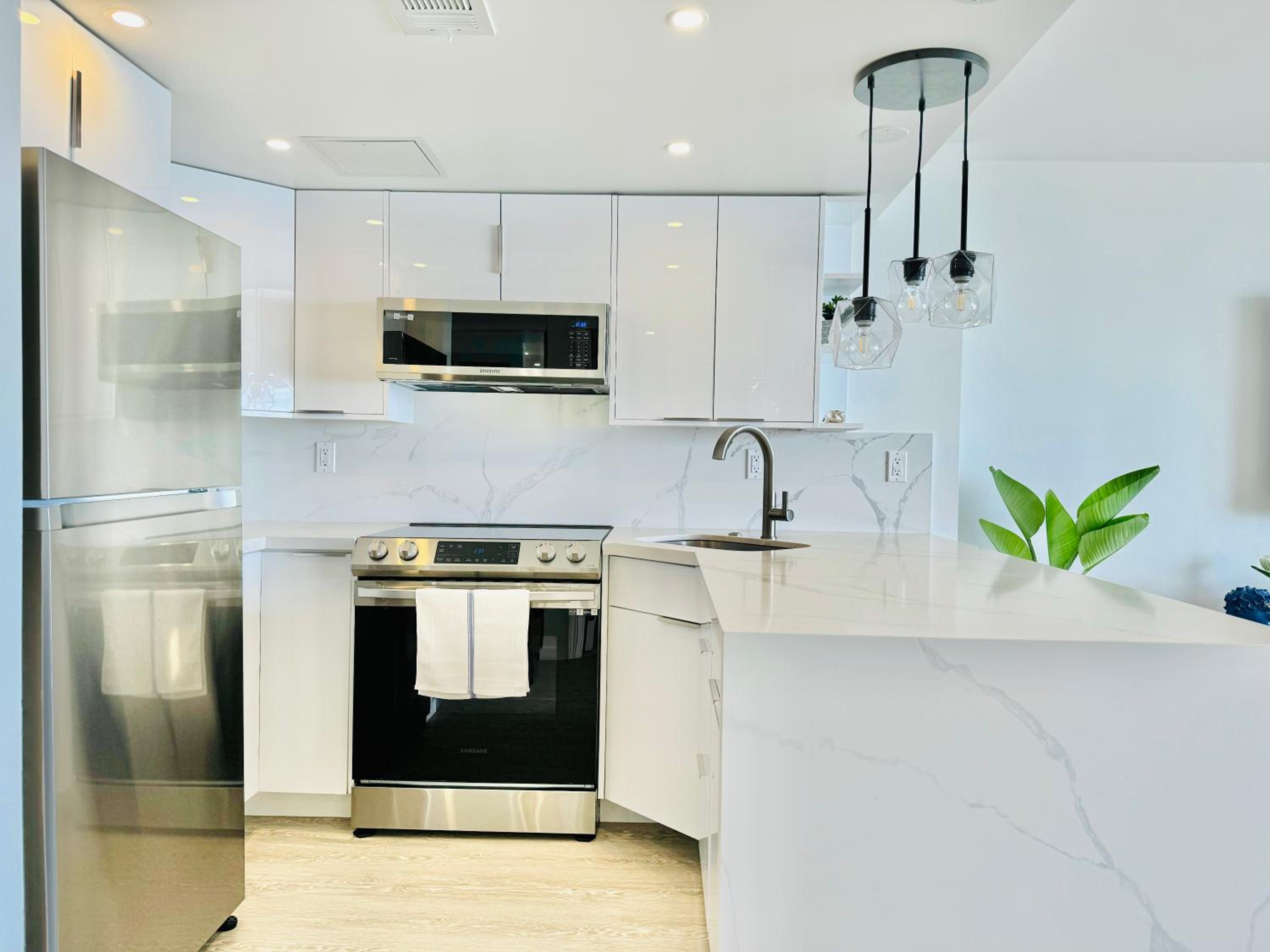 Panoramic Oceanview Resort - Full Kitchen in Each Unit, 2 Swimming Pools, Onsite Restaurants, Fireworks Every Friday: One-Bedroom Apartment - Oceanfront photo