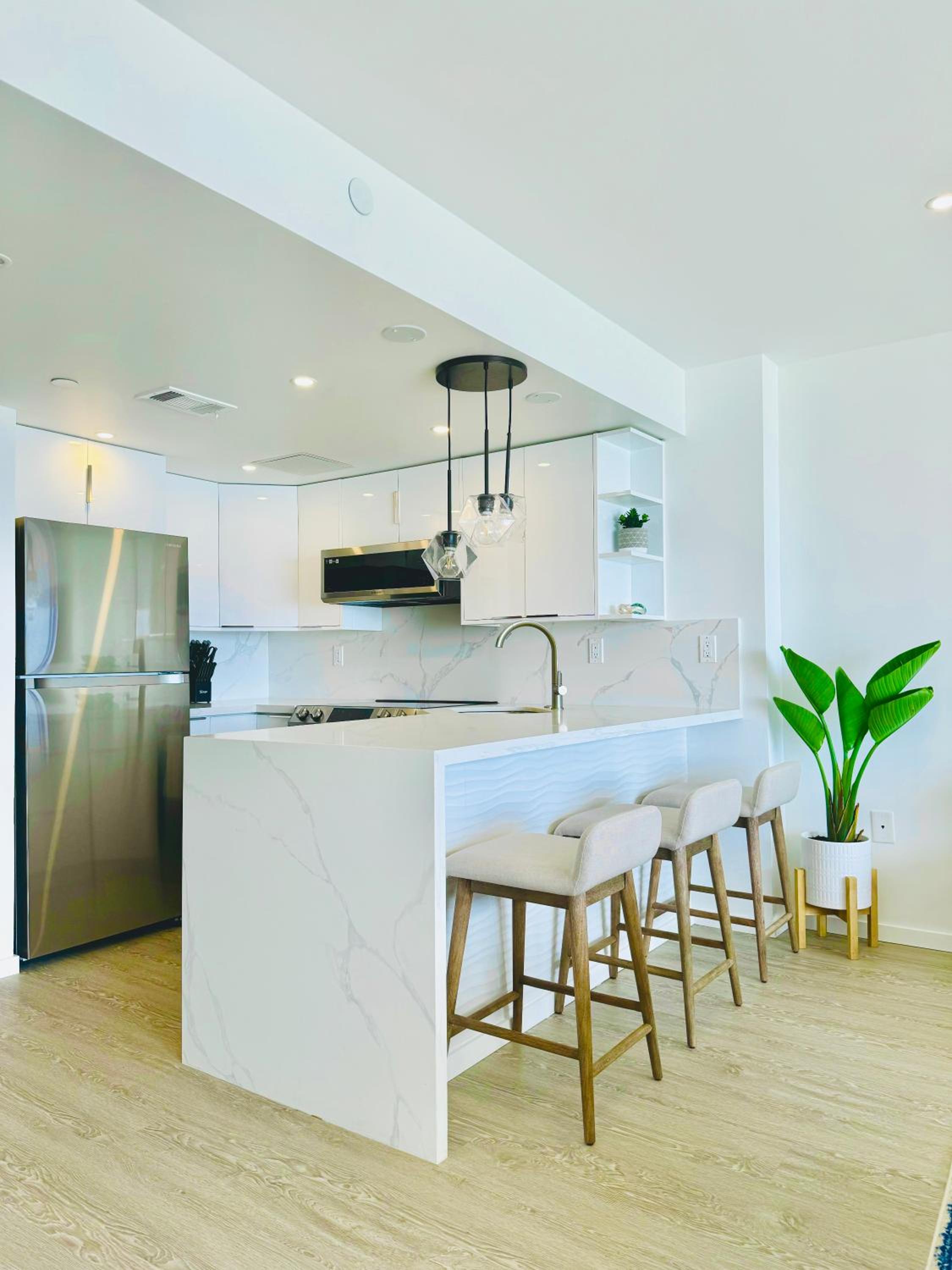 One-Bedroom Apartment - Oceanfront photo 3