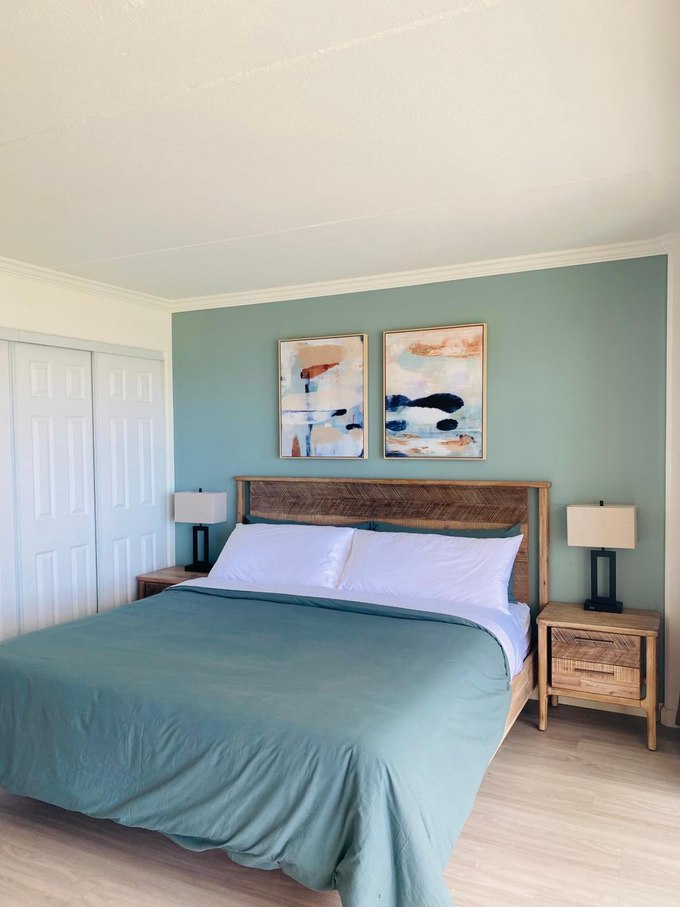 Panoramic Oceanview Resort - Full Kitchen in Each Unit, 2 Swimming Pools, Onsite Restaurants, Fireworks Every Friday: One-Bedroom Apartment - Oceanfront photo