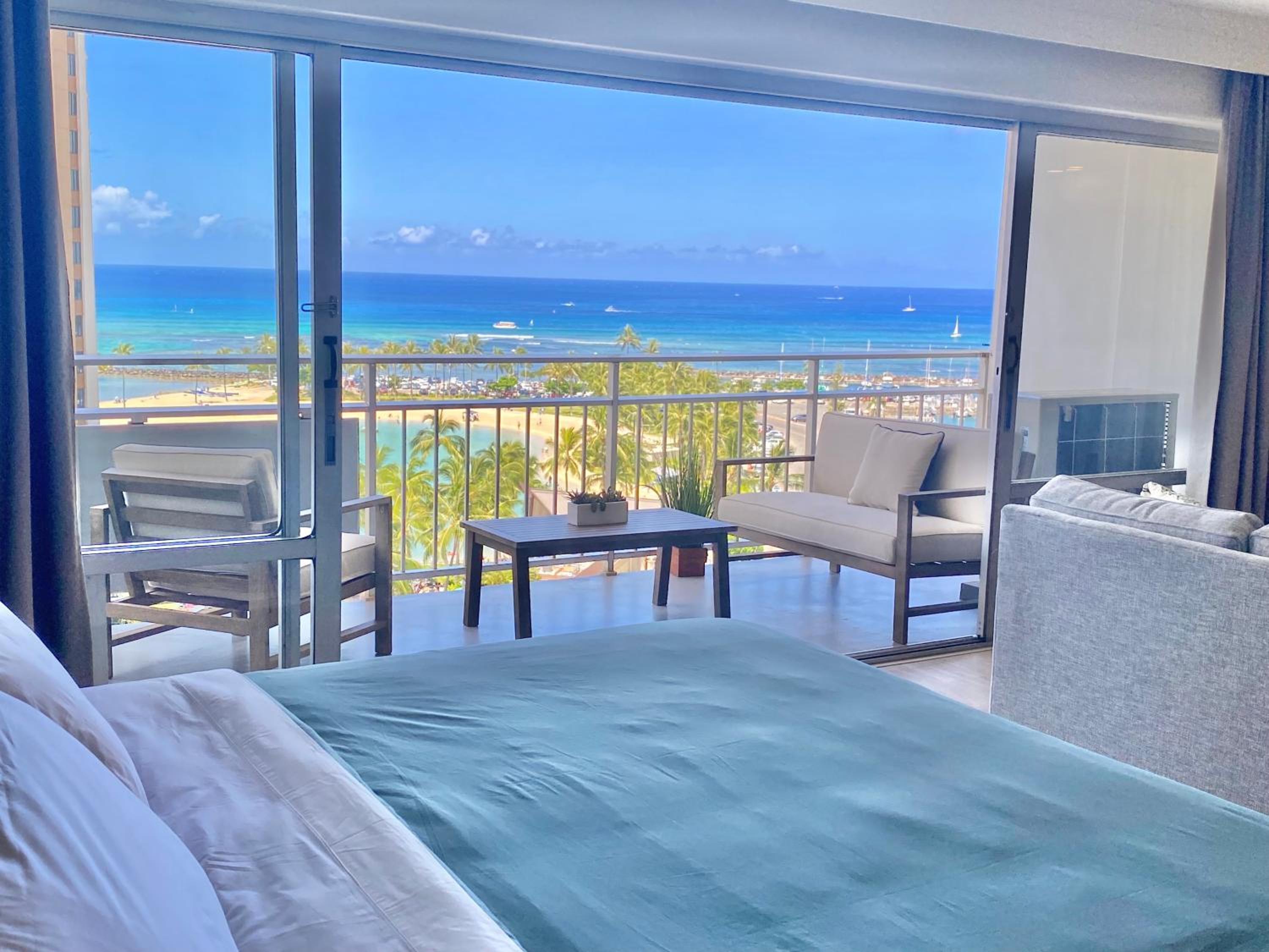 One-Bedroom Apartment - Oceanfront photo 2