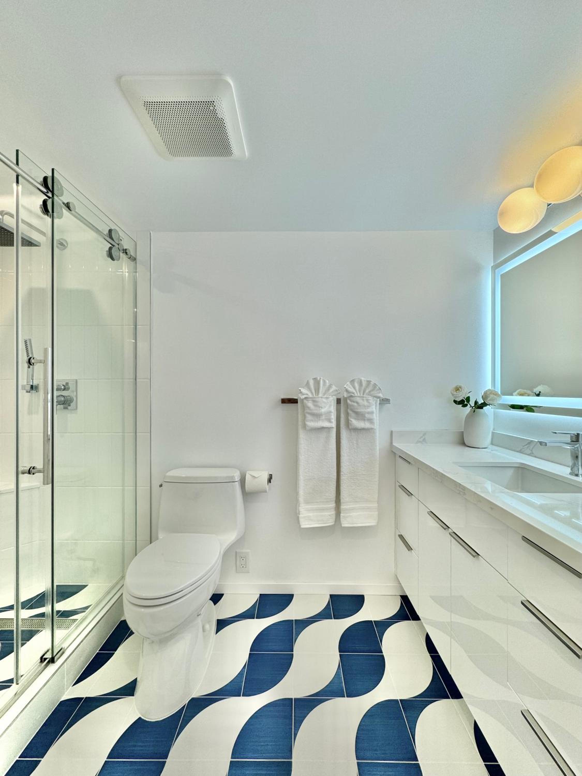 Panoramic Oceanview Resort - Full Kitchen in Each Unit, 2 Swimming Pools, Onsite Restaurants, Fireworks Every Friday: One-Bedroom Apartment - Oceanfront photo