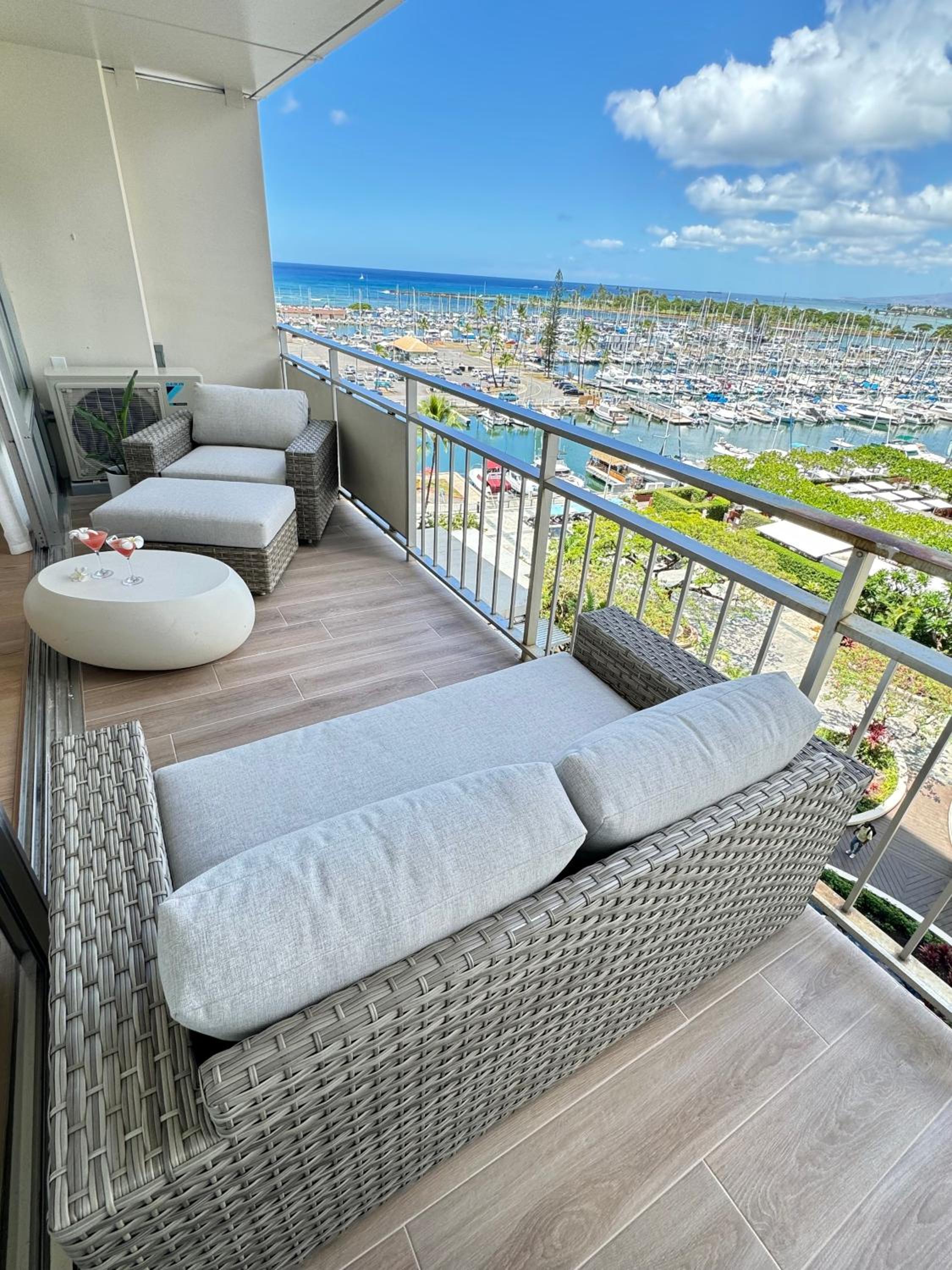 Panoramic Oceanview Resort - Full Kitchen in Each Unit, 2 Swimming Pools, Onsite Restaurants, Fireworks Every Friday: balcony & terrace photo