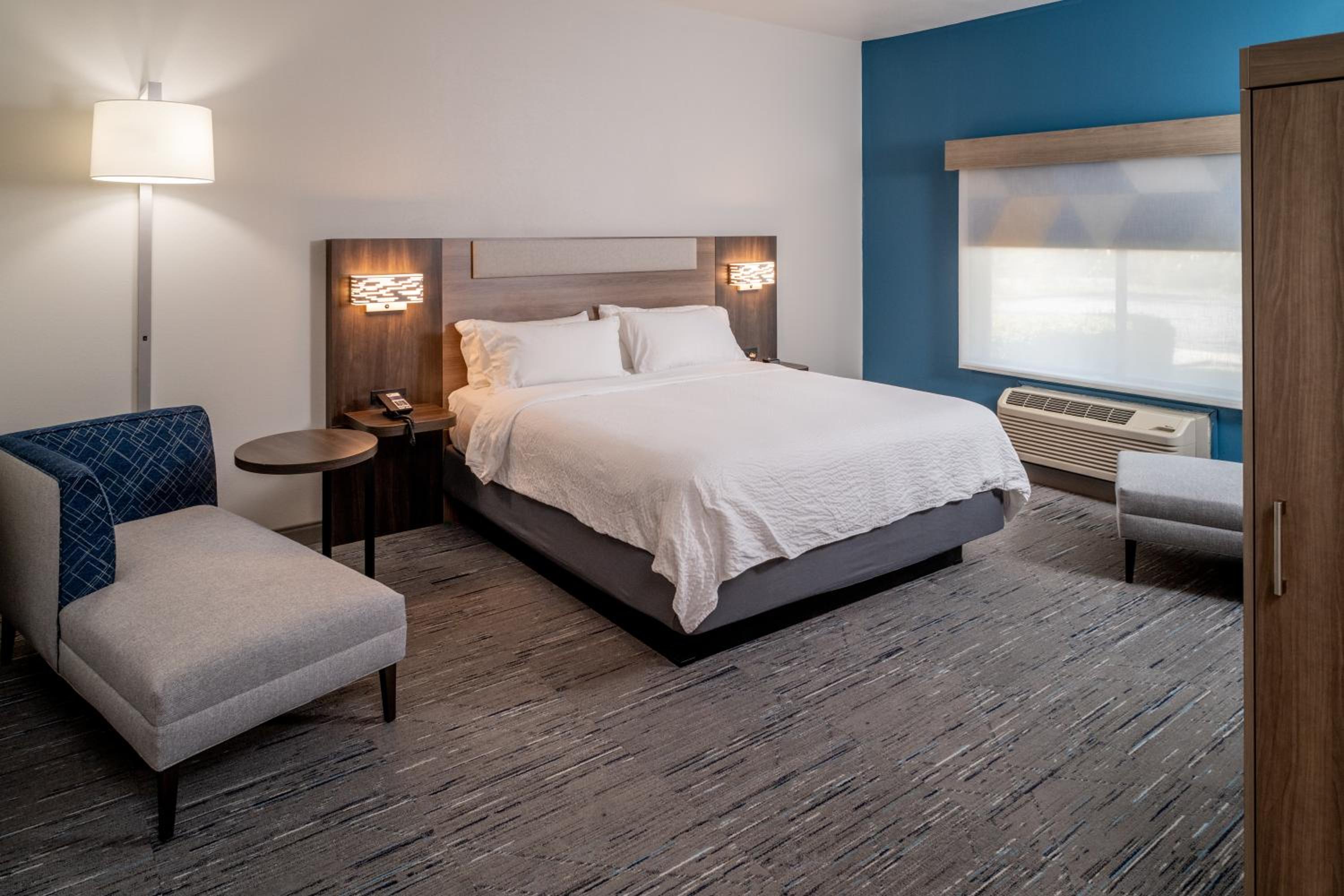 Executive King Suite - Photo 1