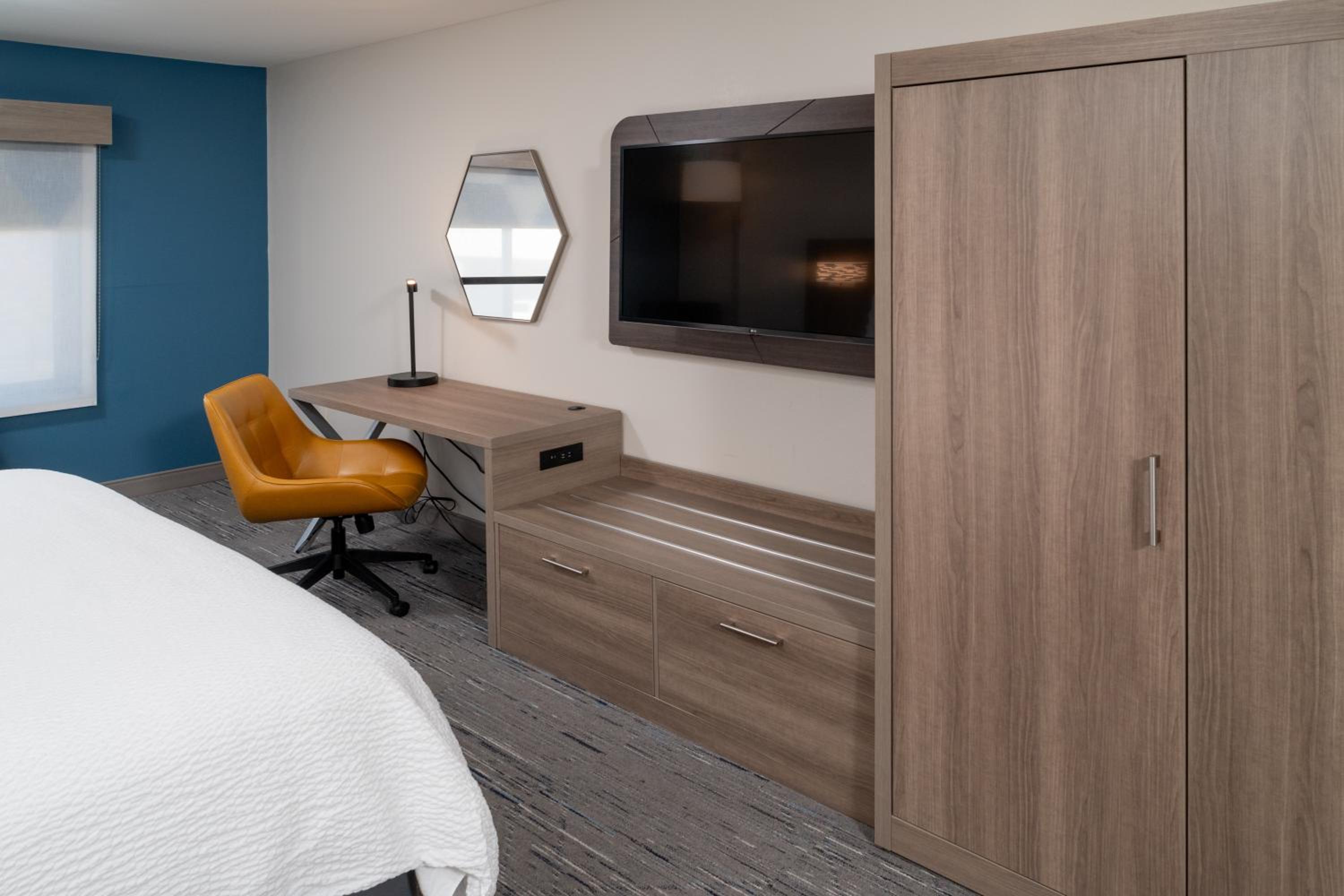 Standard Room - Photo 11
