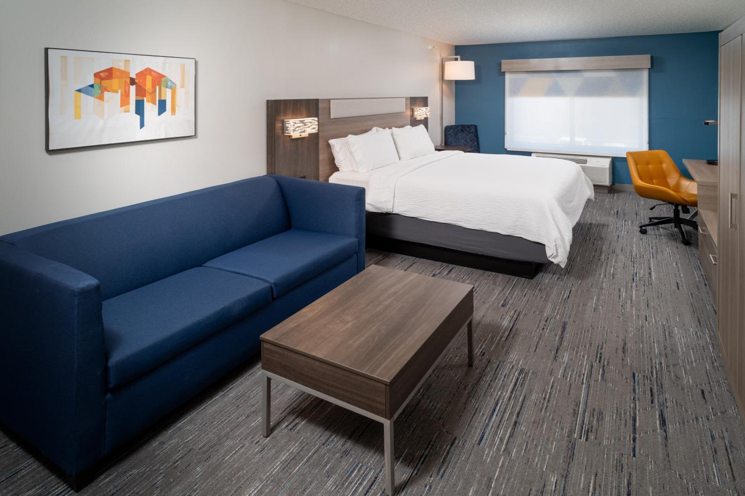 King Suite - Photo 1