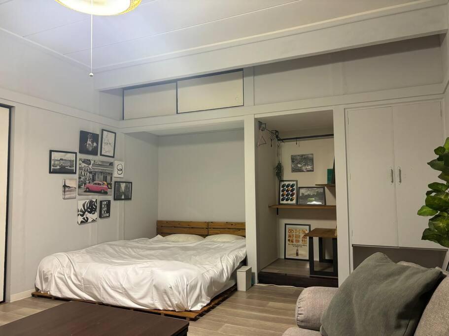 One-Bedroom Apartment photo 3