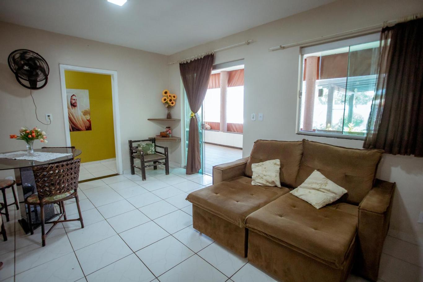 Eight-Bedroom House photo 1