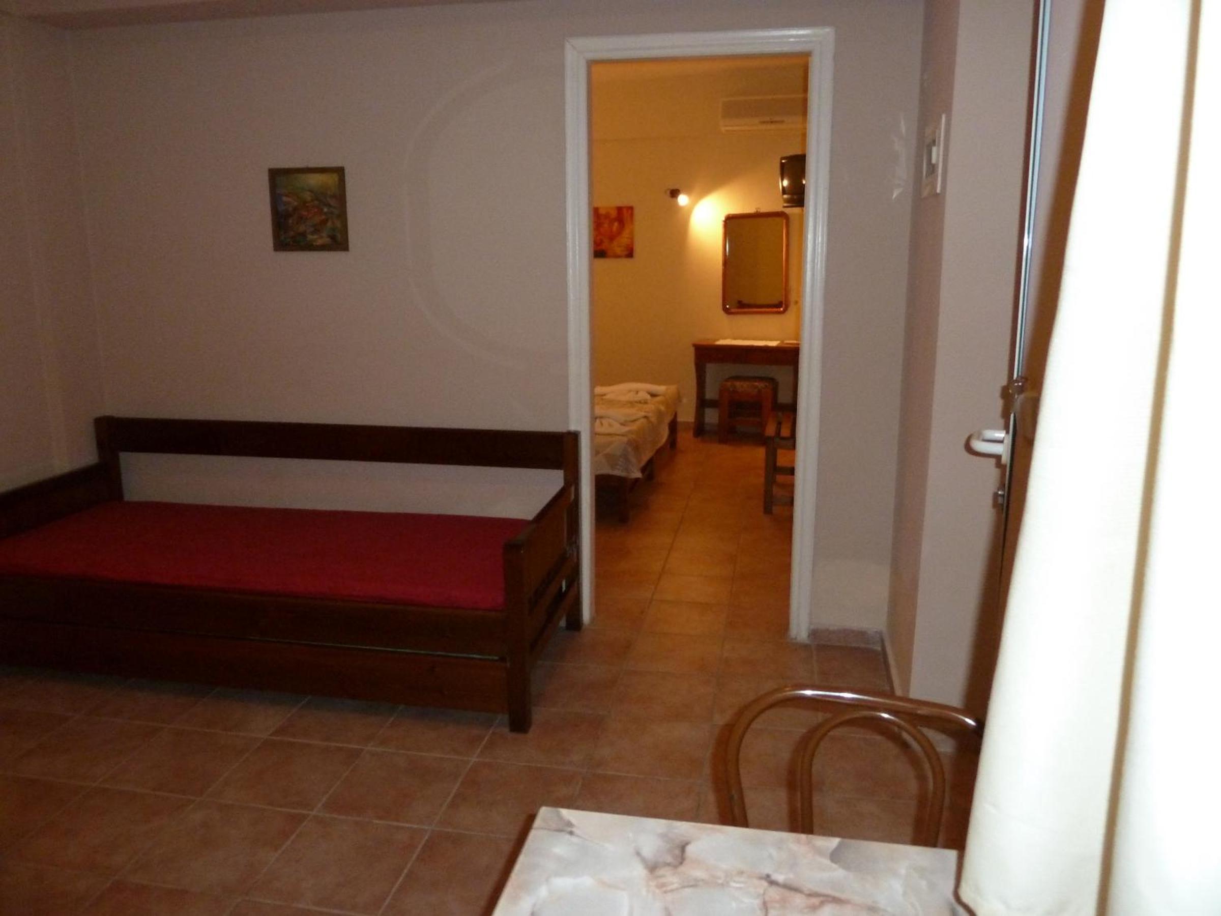 One-Bedroom Apartment - Photo 1