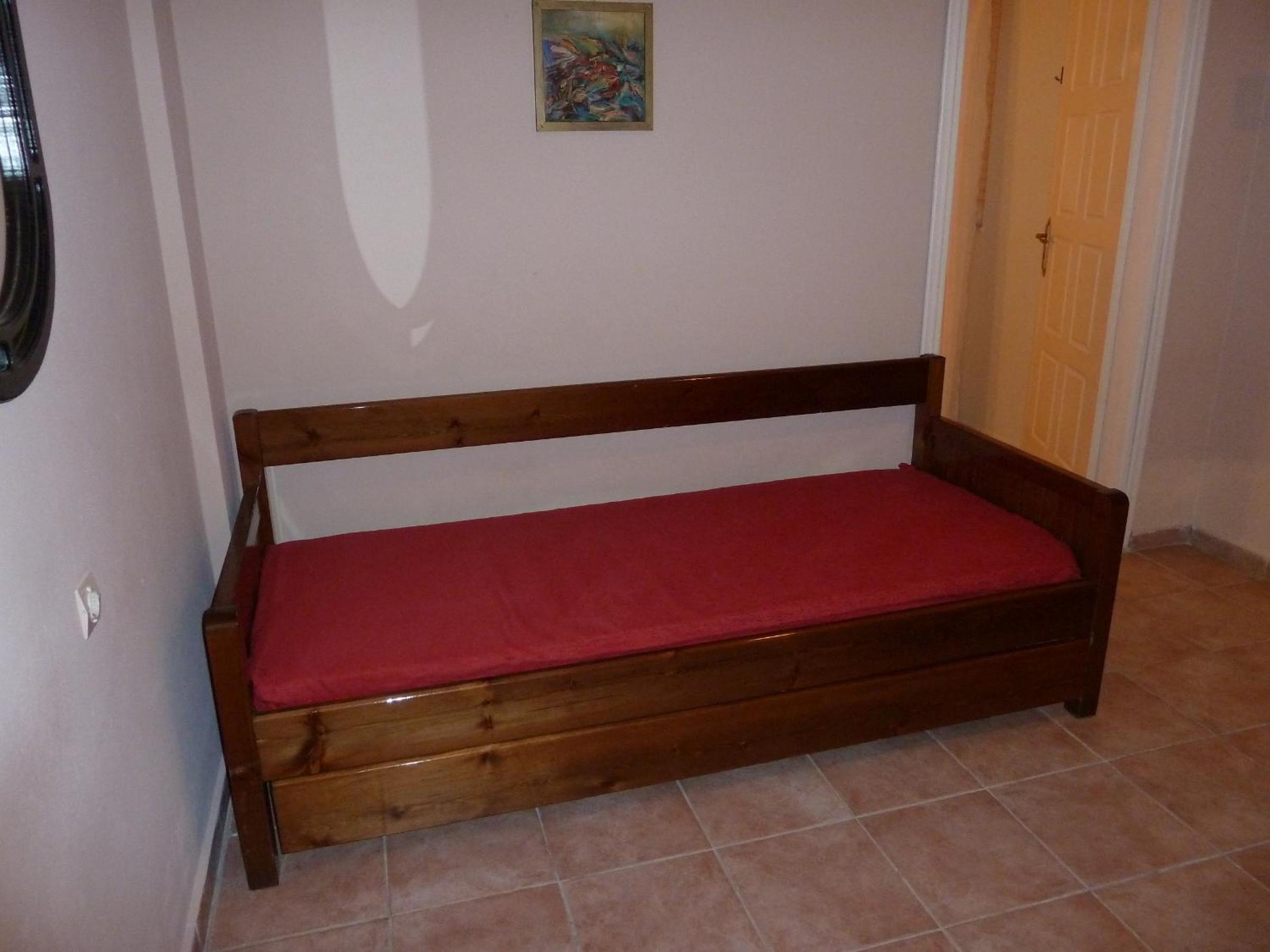 One-Bedroom Apartment - Photo 3