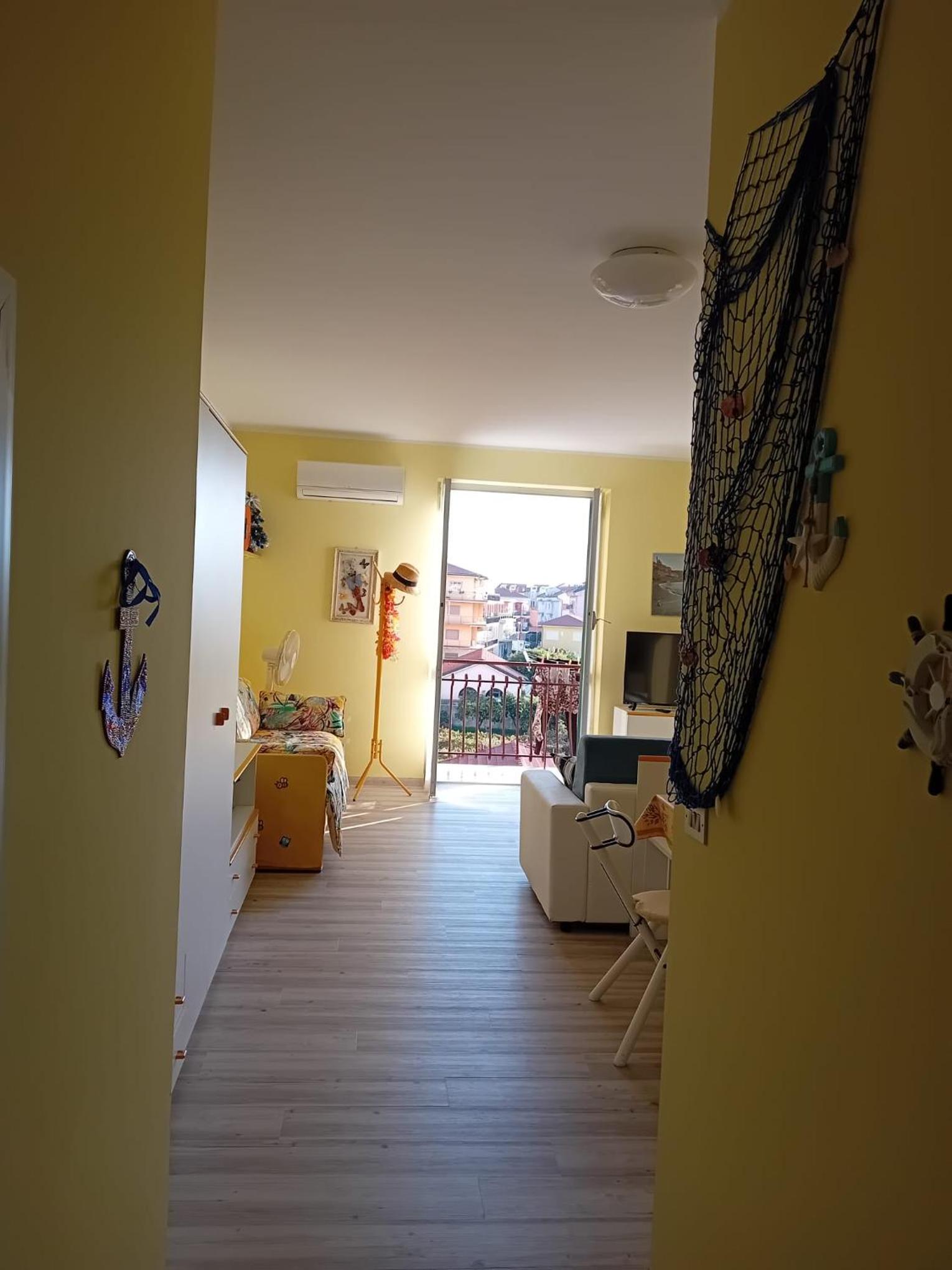 One-Bedroom Apartment photo 3