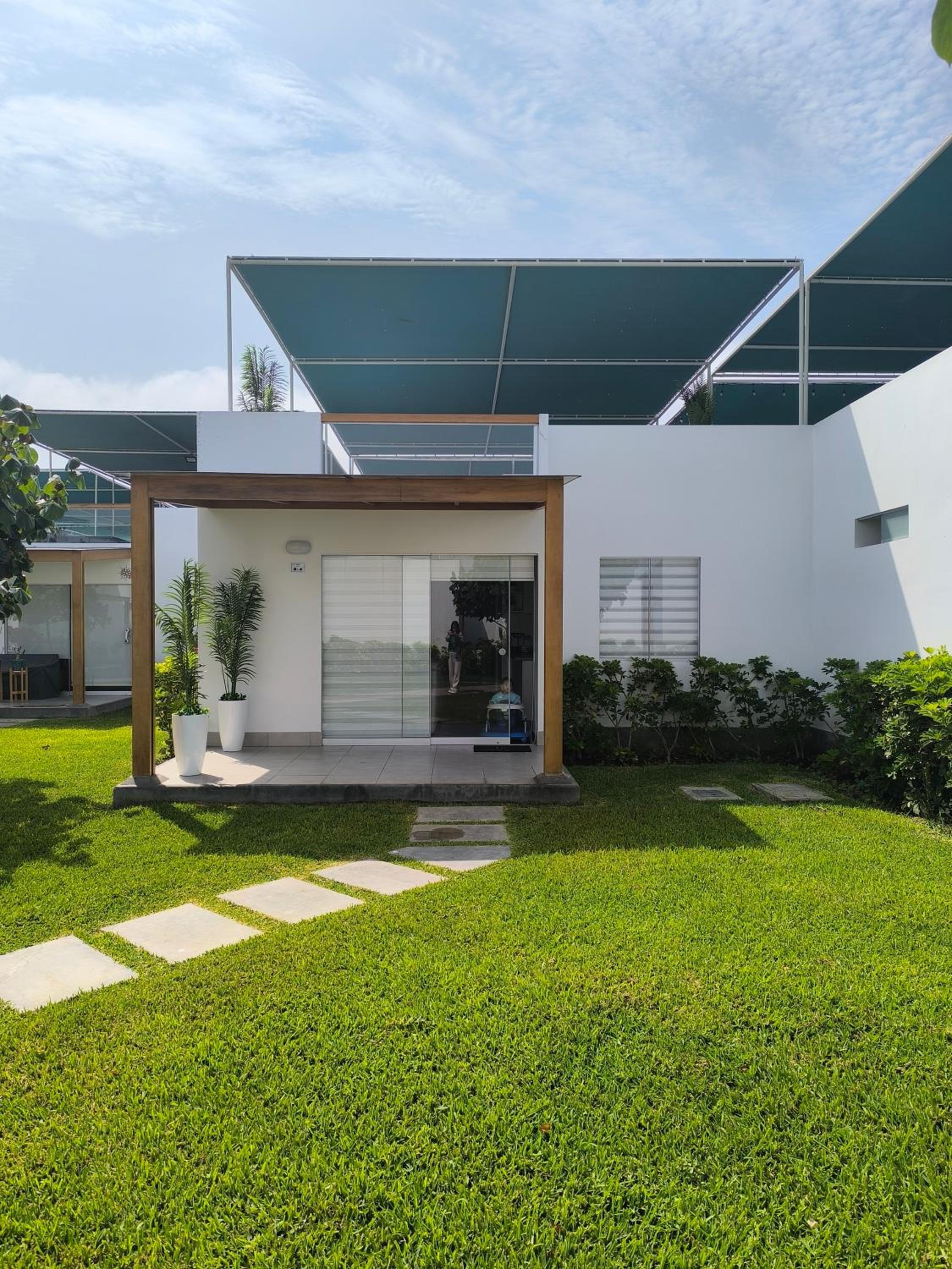 Three-Bedroom House photo 1