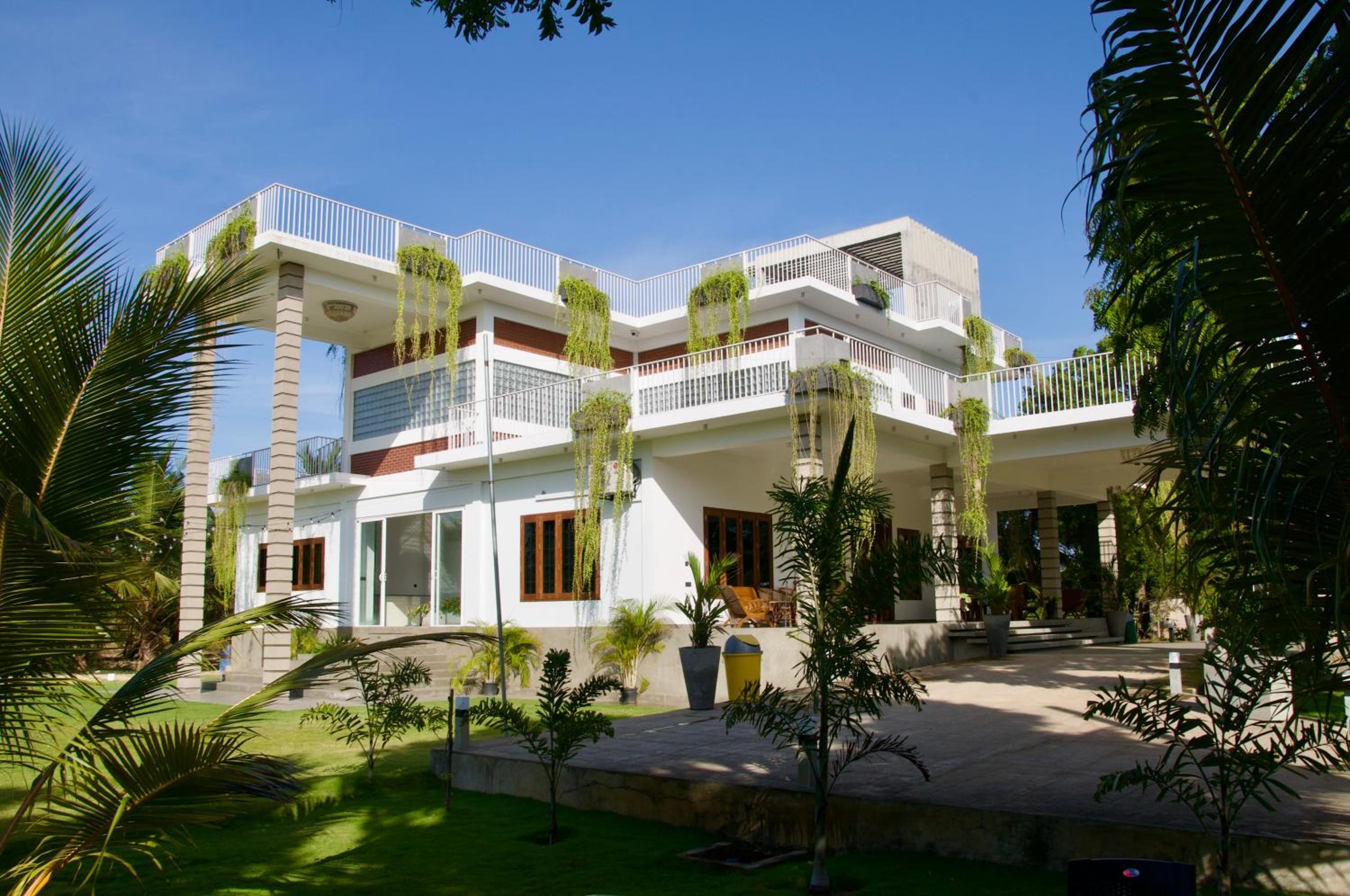 Villa photo 1