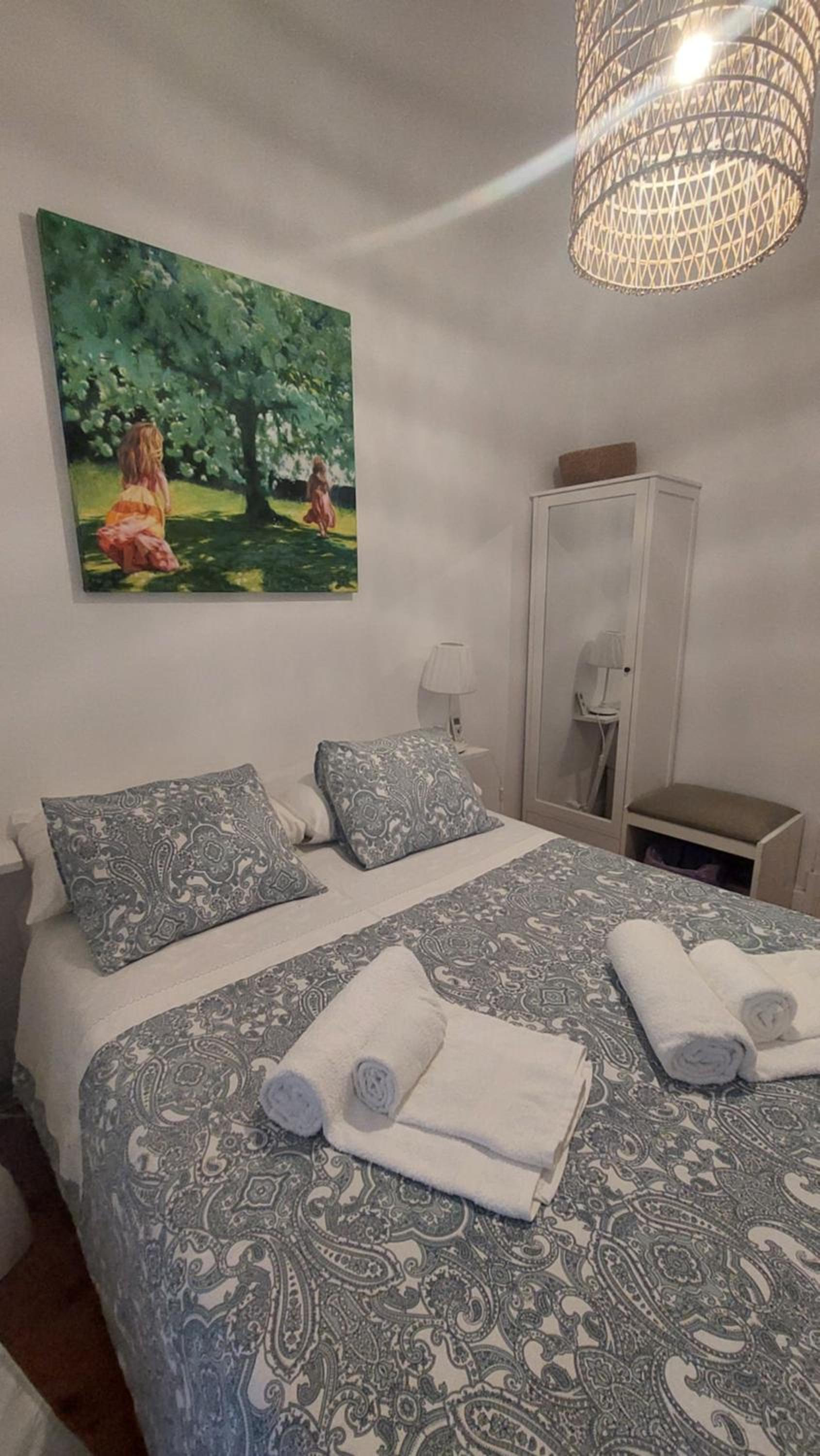 Small Double Room - Photo 2