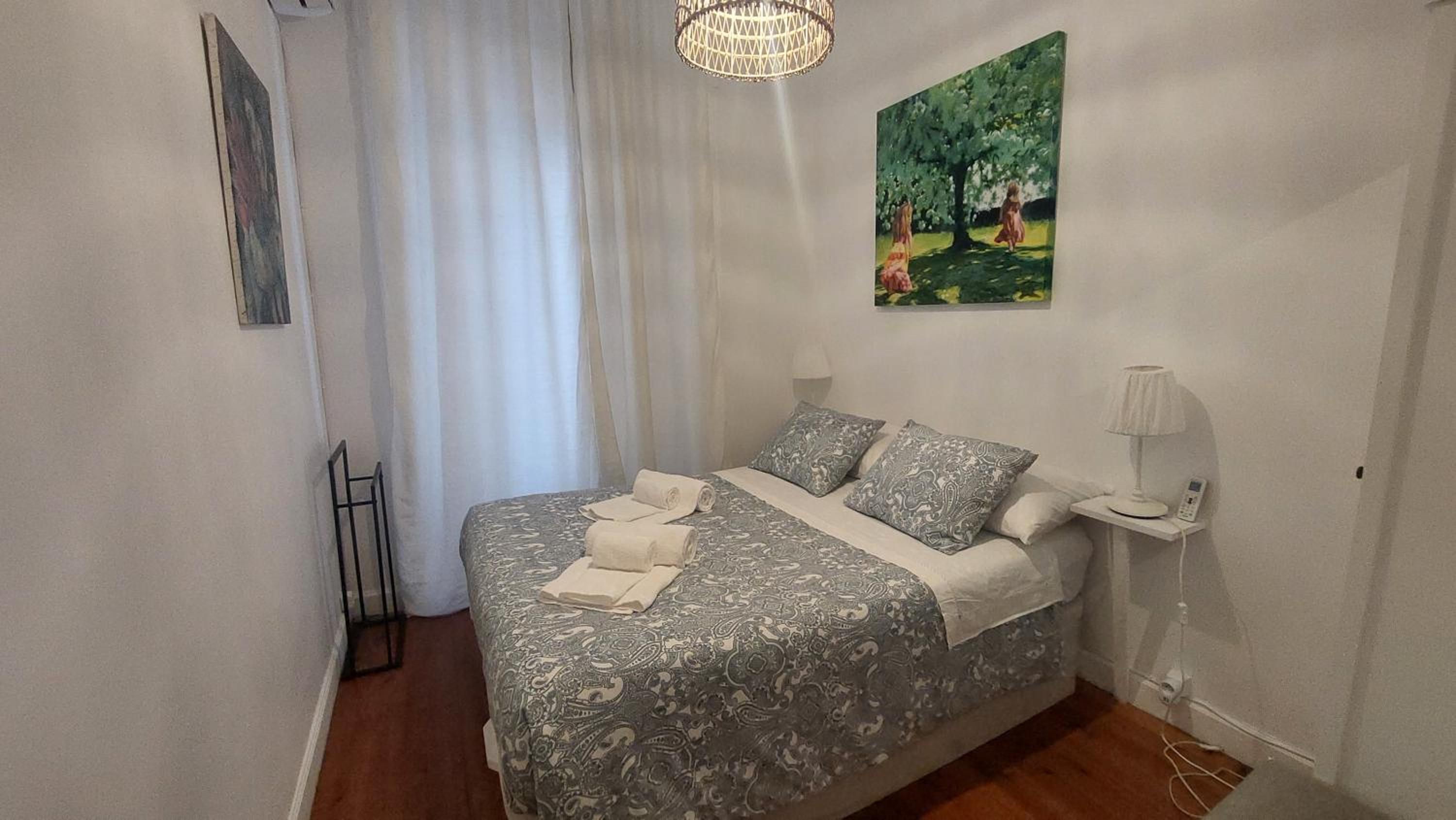 Small Double Room - Photo 1