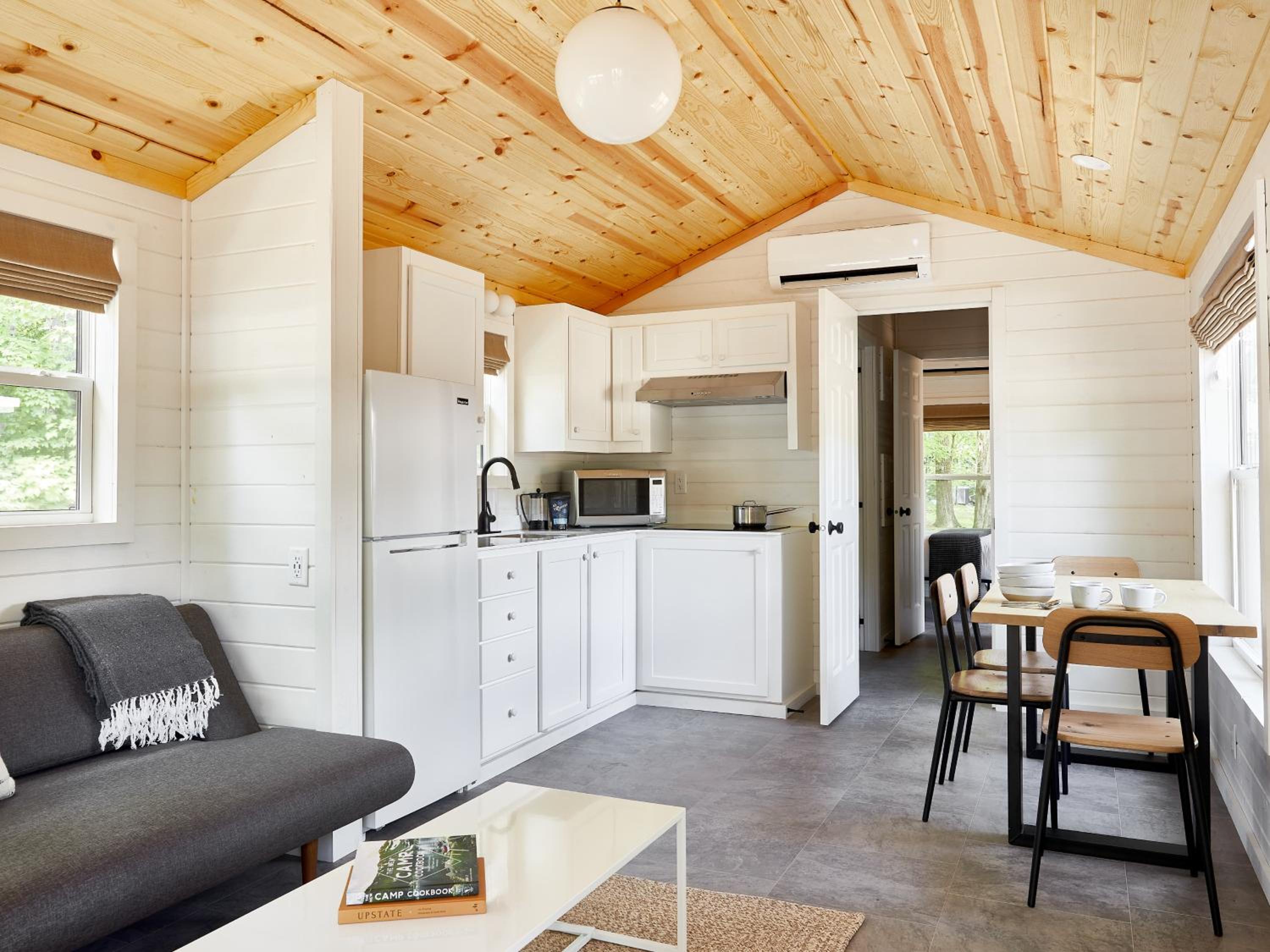 Family Cabin - Photo 15