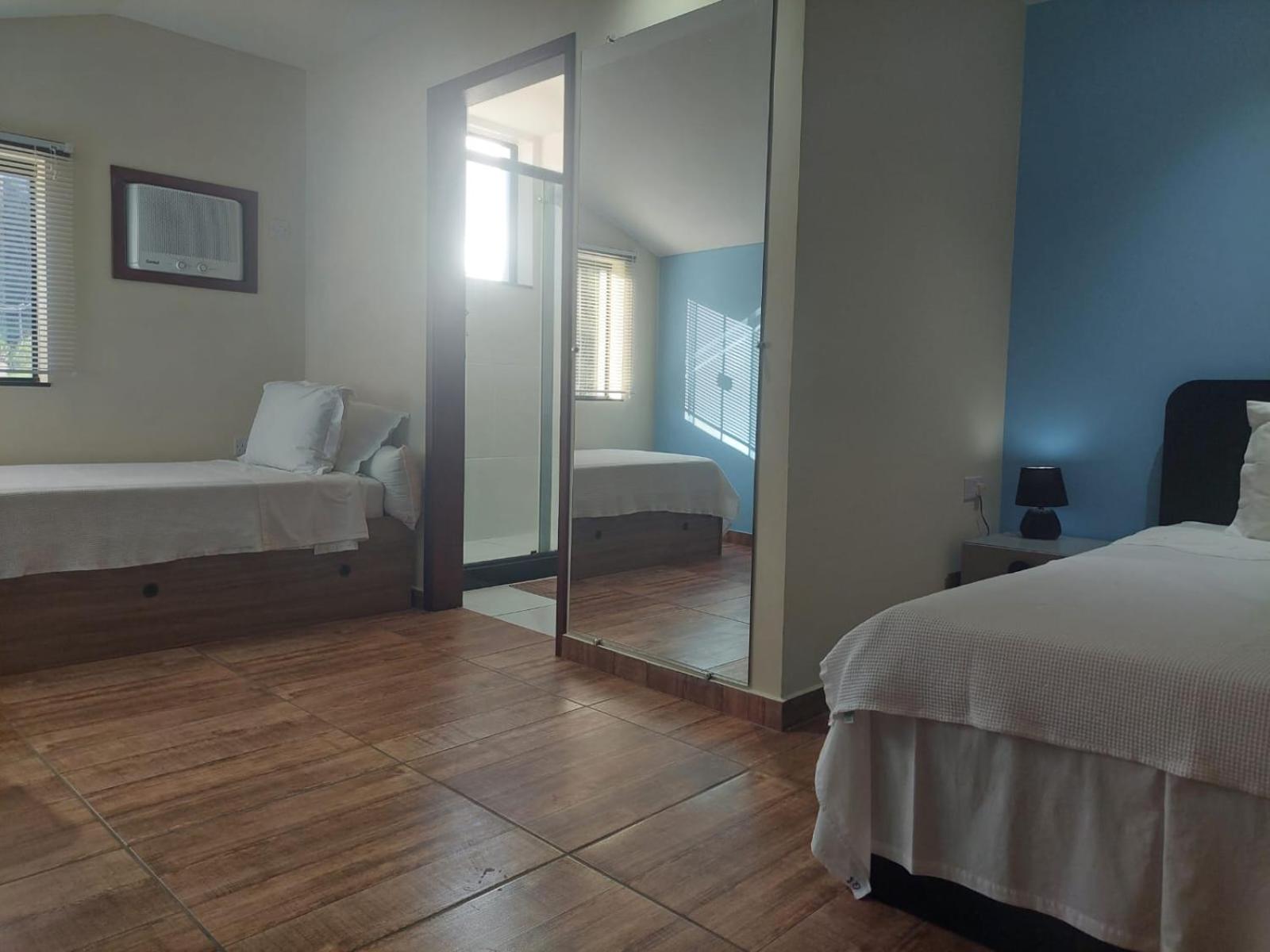 Deluxe Double or Twin Room photo 3