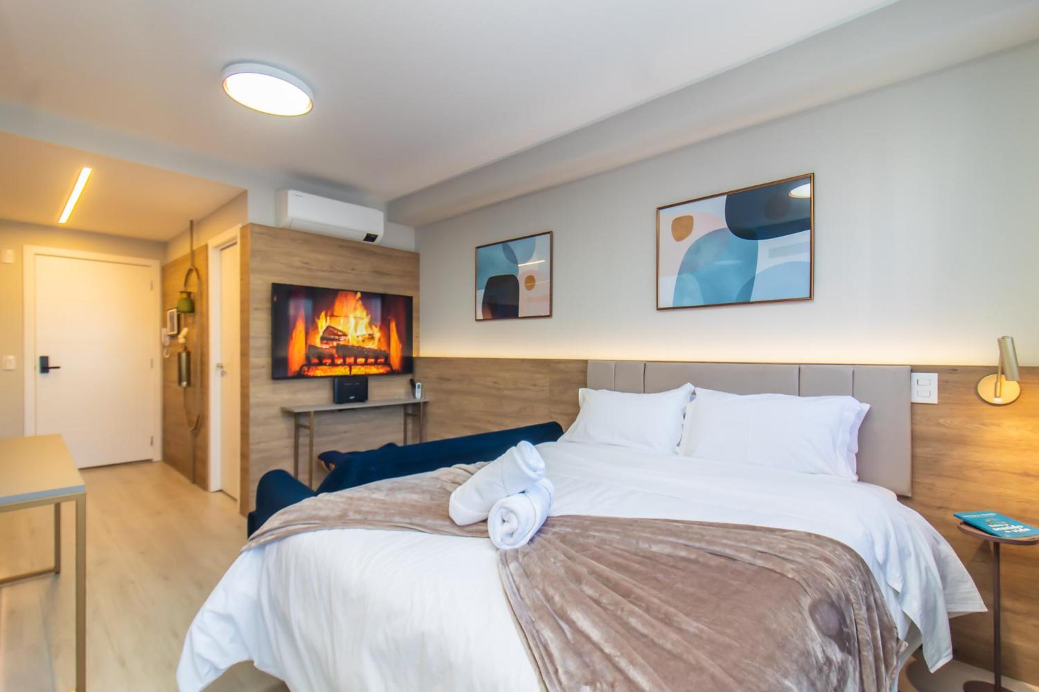 One-Bedroom Apartment with City View photo 1