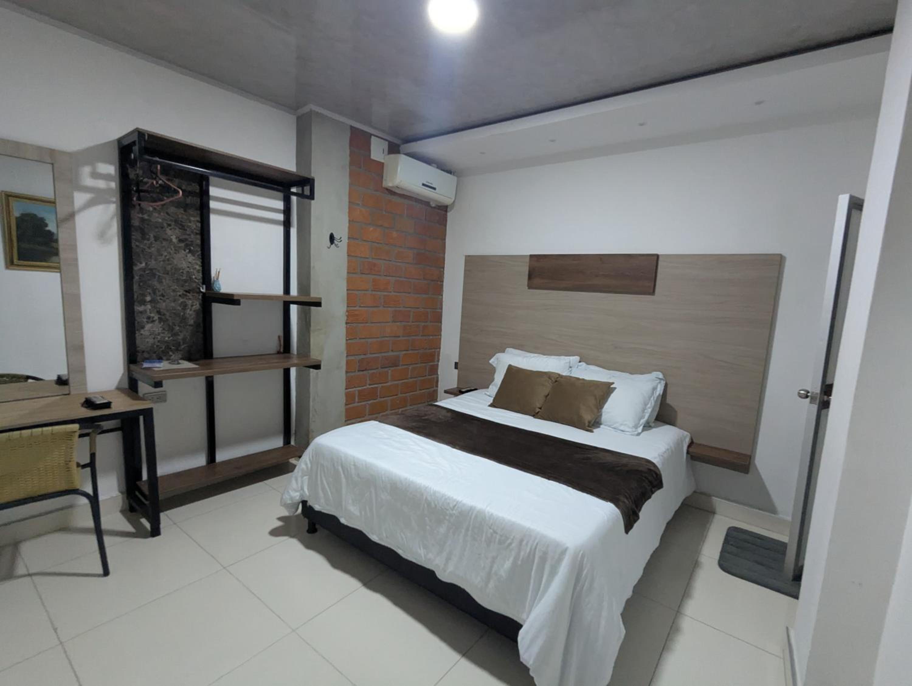 Budget Double Room photo 1