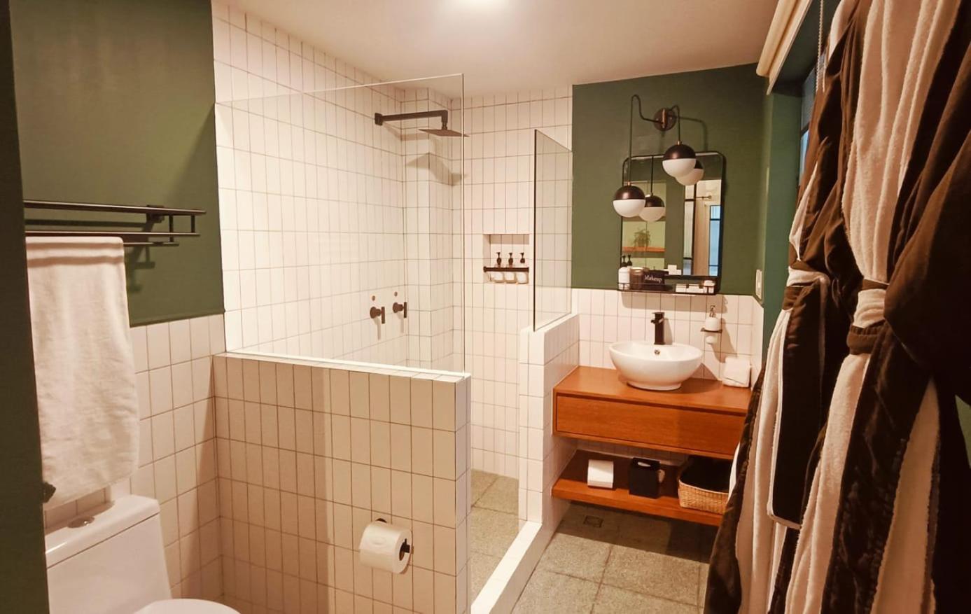 Two-Bedroom Suite - Photo 7