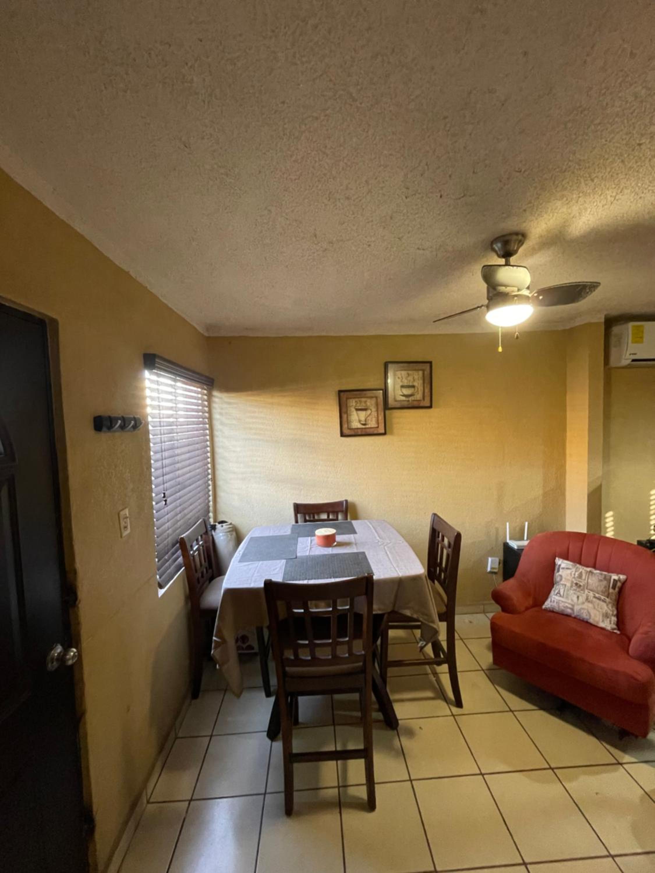 One-Bedroom House photo 2
