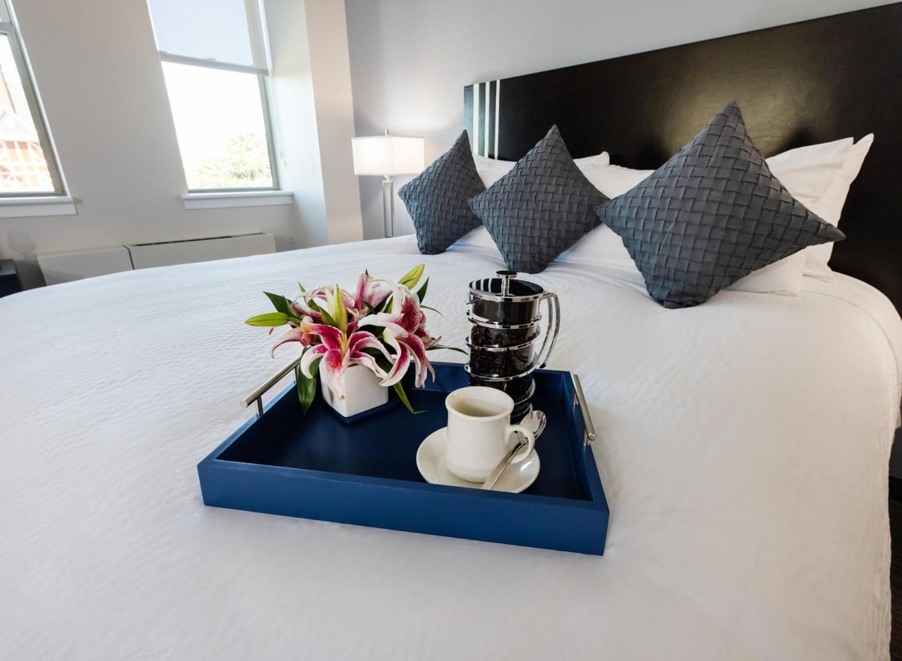 Executive Queen Room - Photo 9