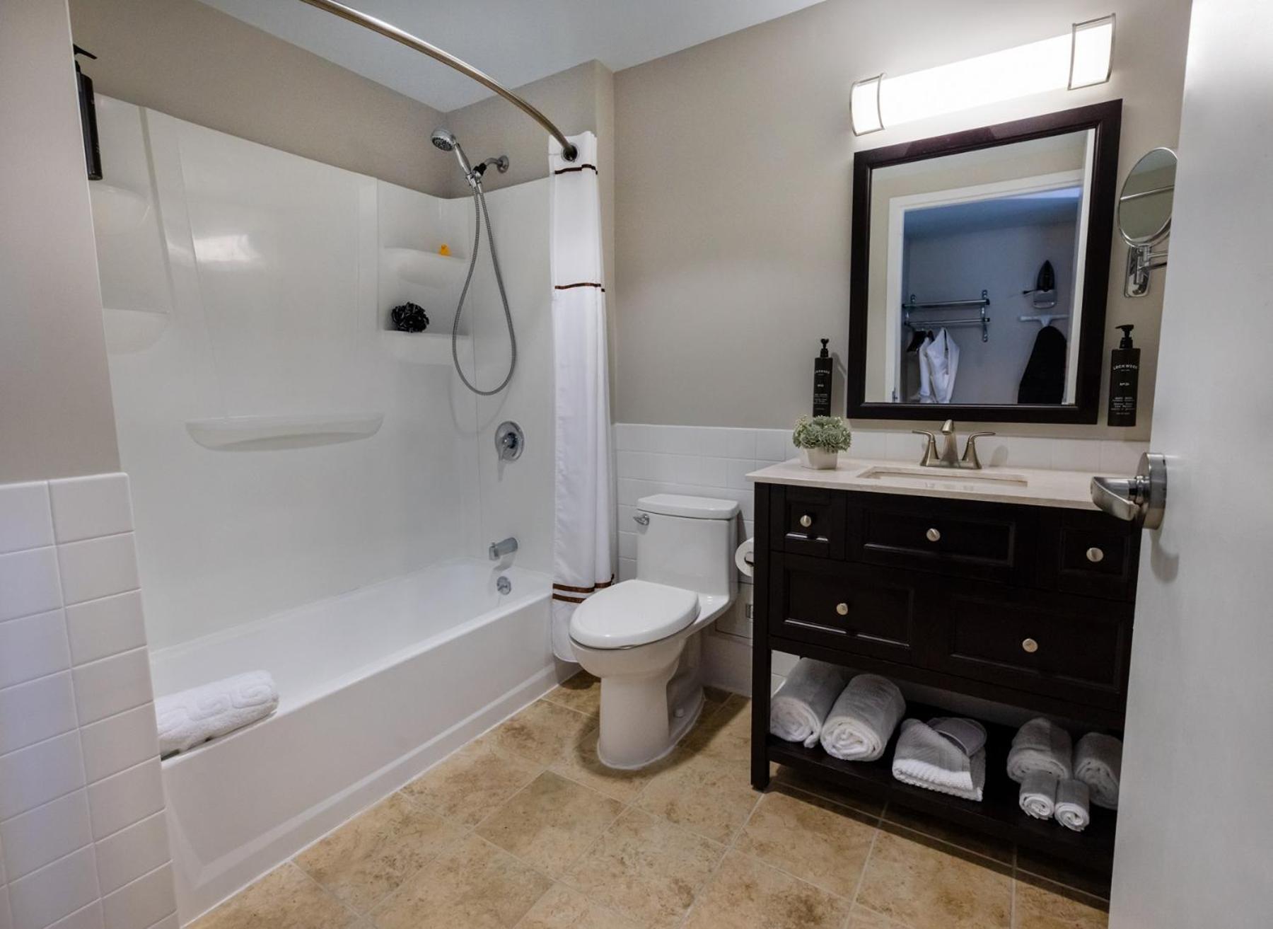 Standard Two Queen Bed Room - Photo 10
