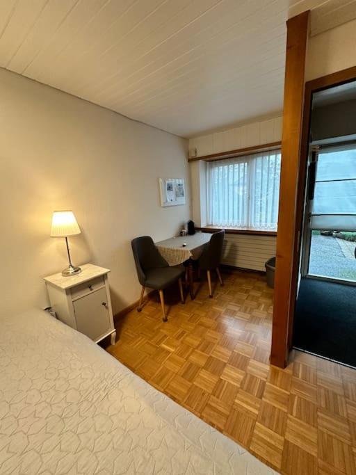 One-Bedroom Apartment photo 3