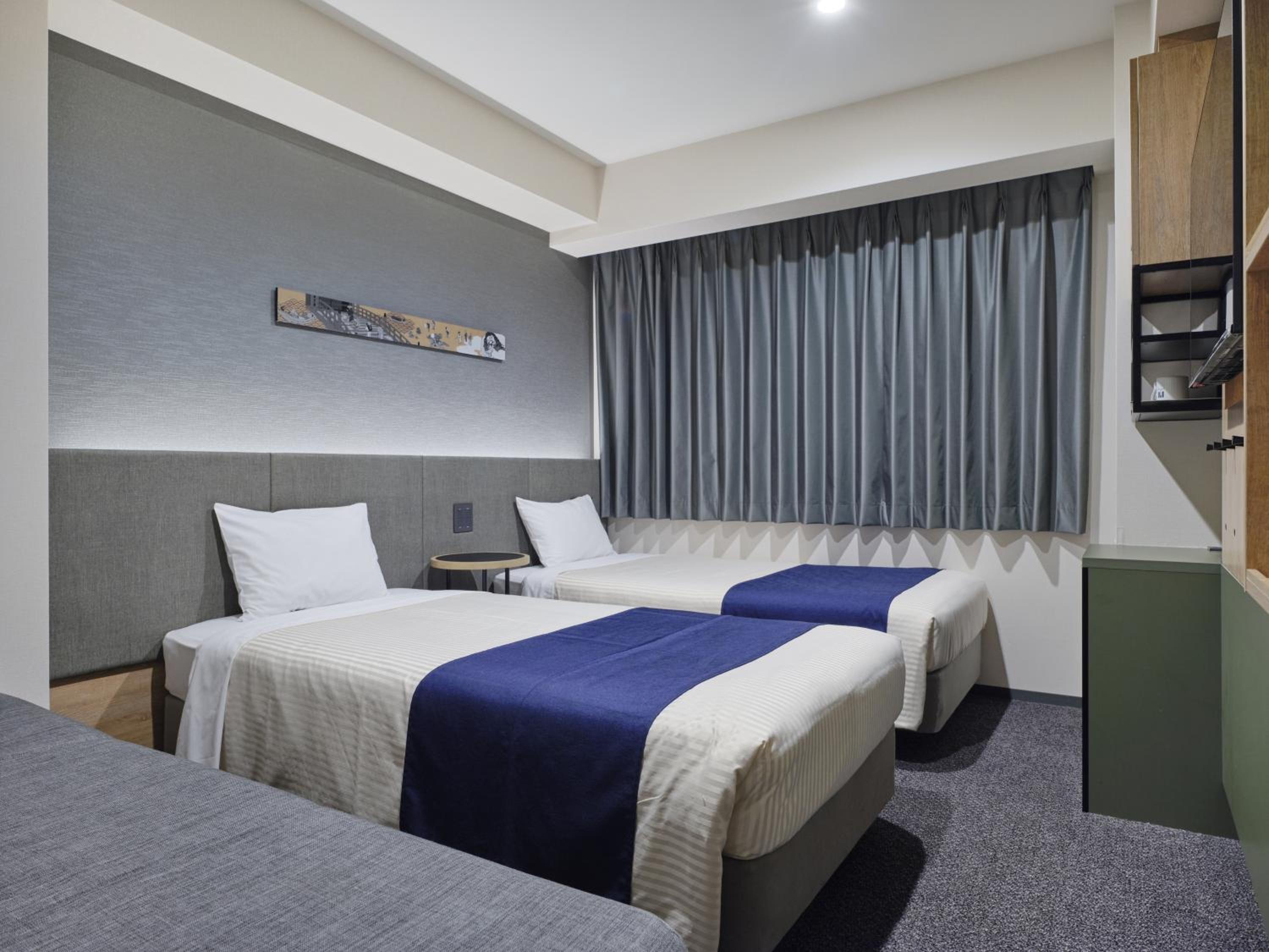 Standard Twin Room with Sofa Bed