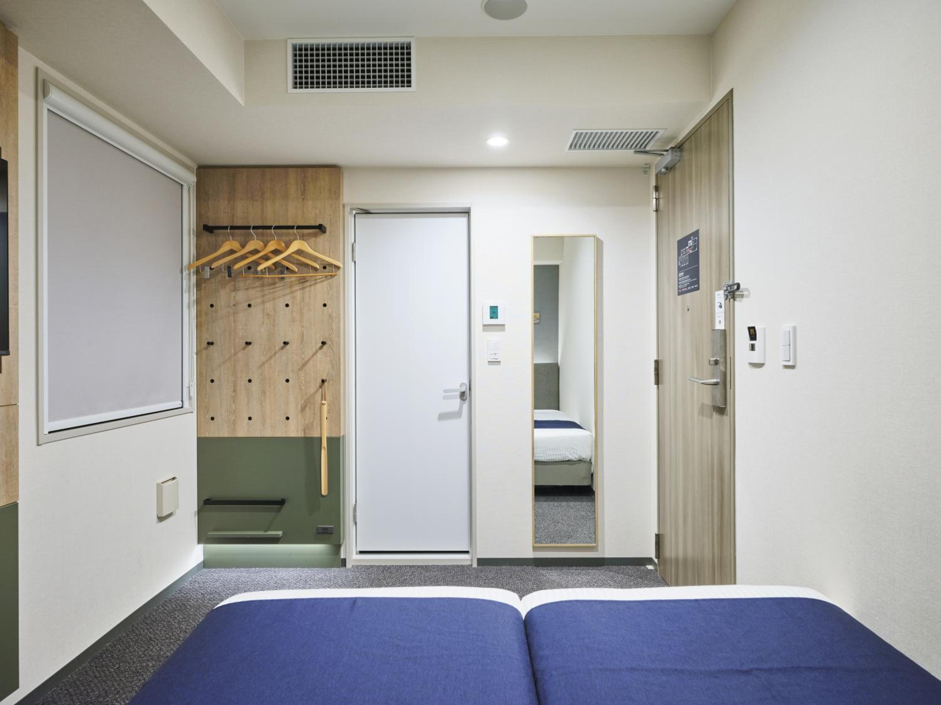 Compact Twin Room photo 2